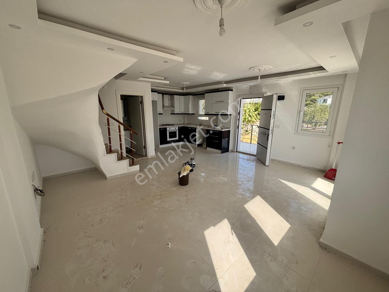 Deniz Manzaralı Sıfır Villa - Görsel 8