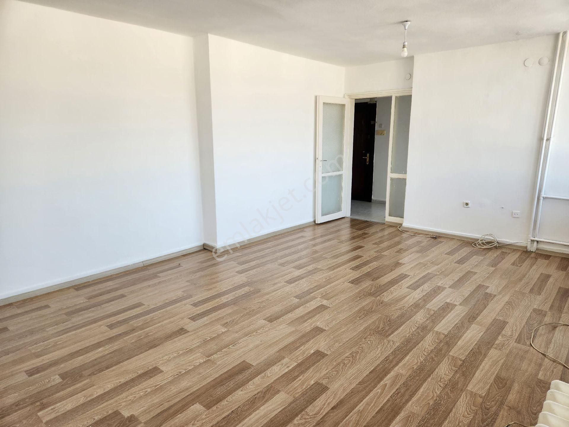 Burak Emlak'dan Kiralık Daire Kolej Umut Sk. 2+1 Arakat Asansörlü Site İçerisinde - Görsel 3