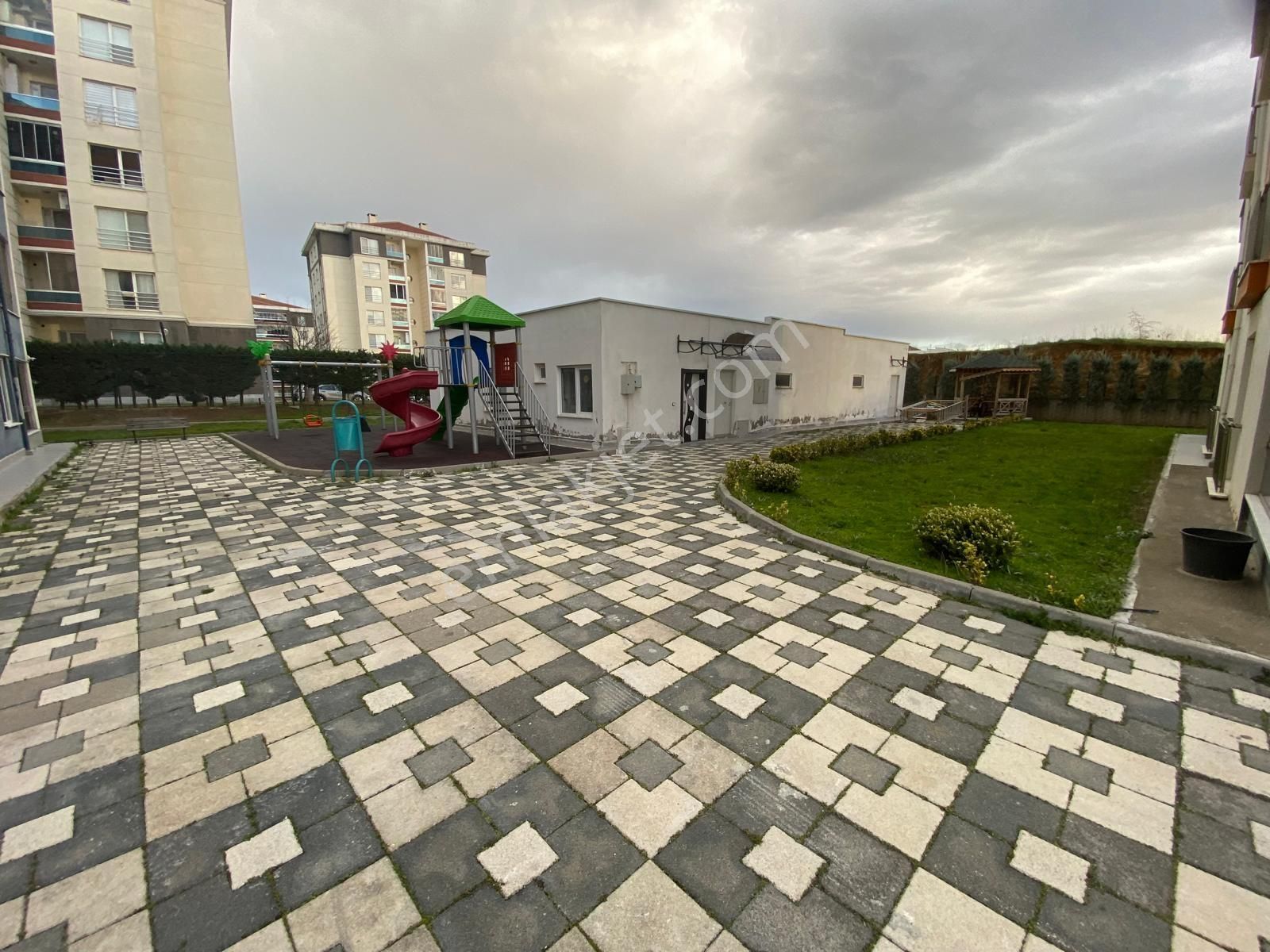 Nilüfer Kızılcıklı'da Harika Manzaralı Kiralık Arakat D. - Görsel 2