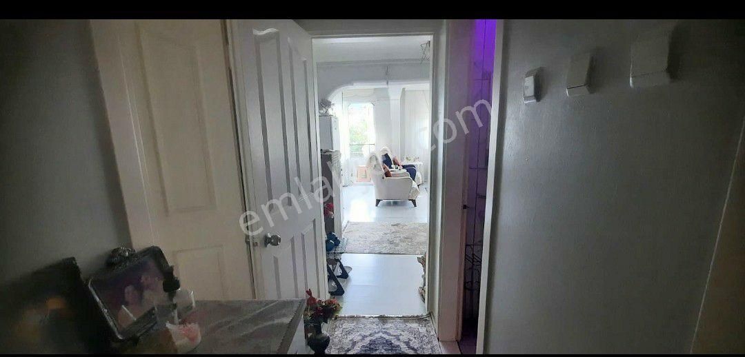 Setbaşıüstü Sakaldökende 2+1.95m.2.kat.kombili Bakımlı Daire - Görsel 18