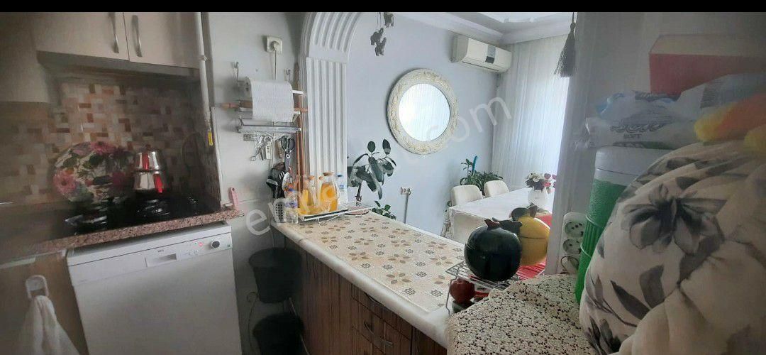 Setbaşıüstü Sakaldökende 2+1.95m.2.kat.kombili Bakımlı Daire - Görsel 25