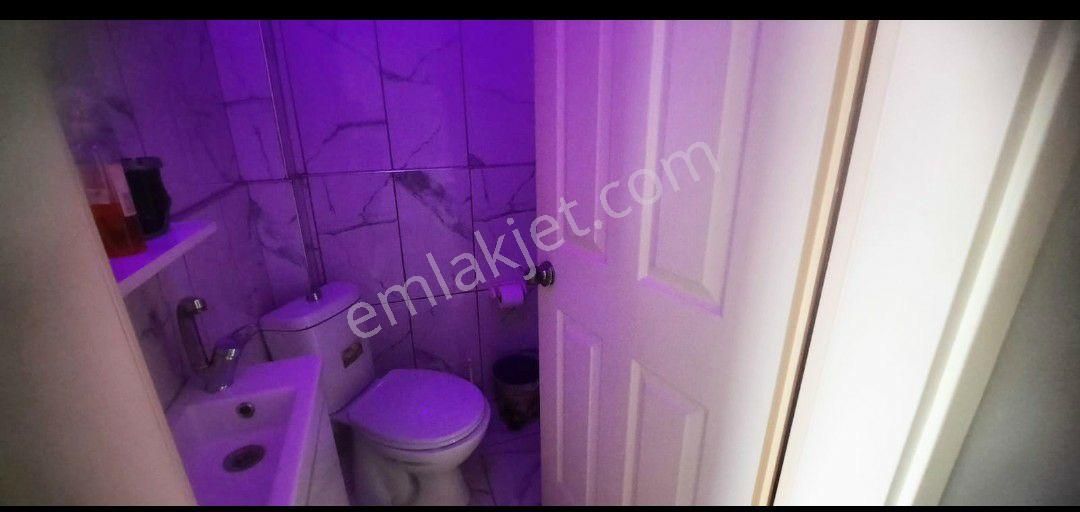 Setbaşıüstü Sakaldökende 2+1.95m.2.kat.kombili Bakımlı Daire - Görsel 12