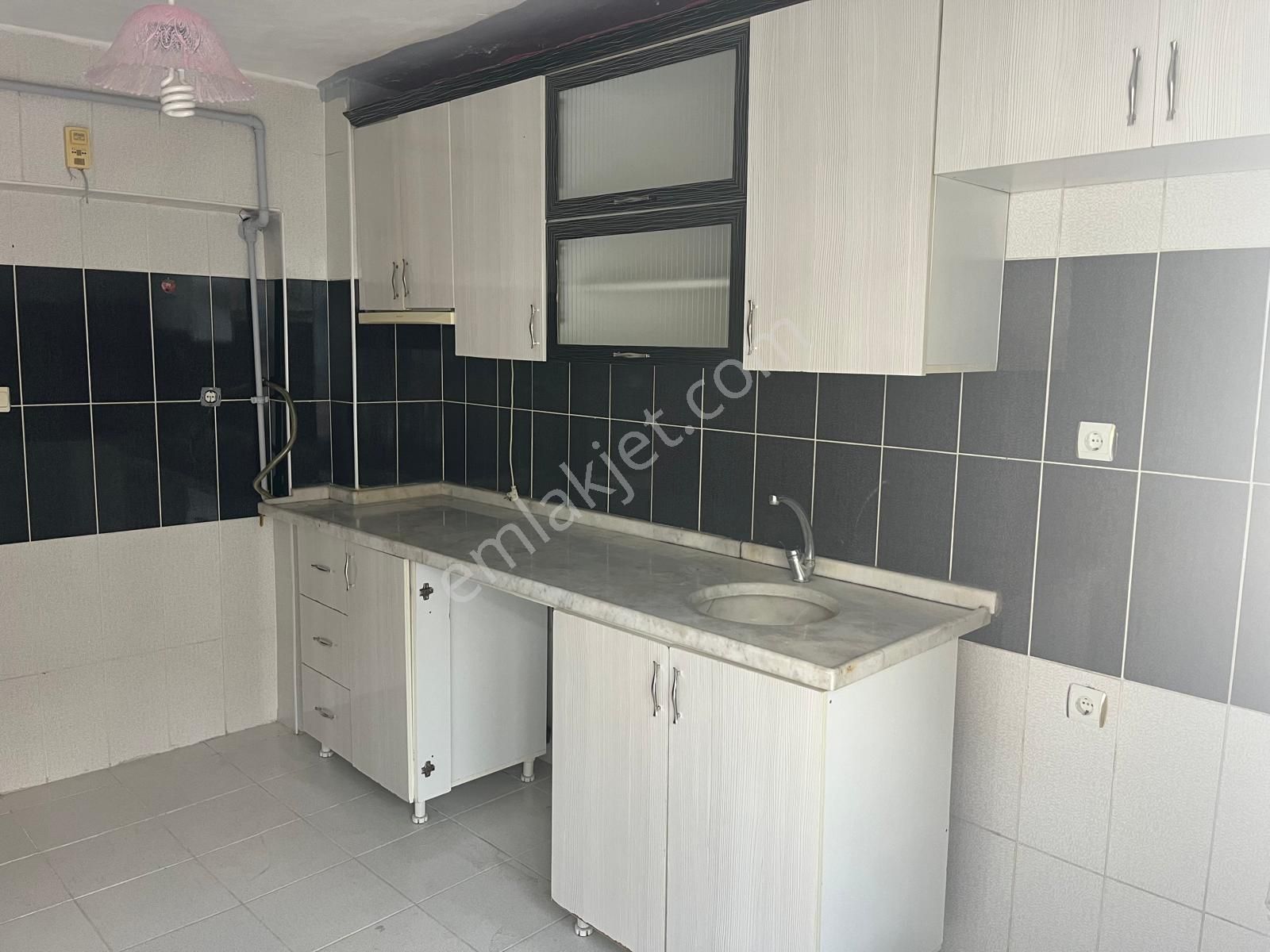 Alsancak Mahallesinde Ara Kat 3+1 Asansörlü Kiralık Daire - Görsel 7