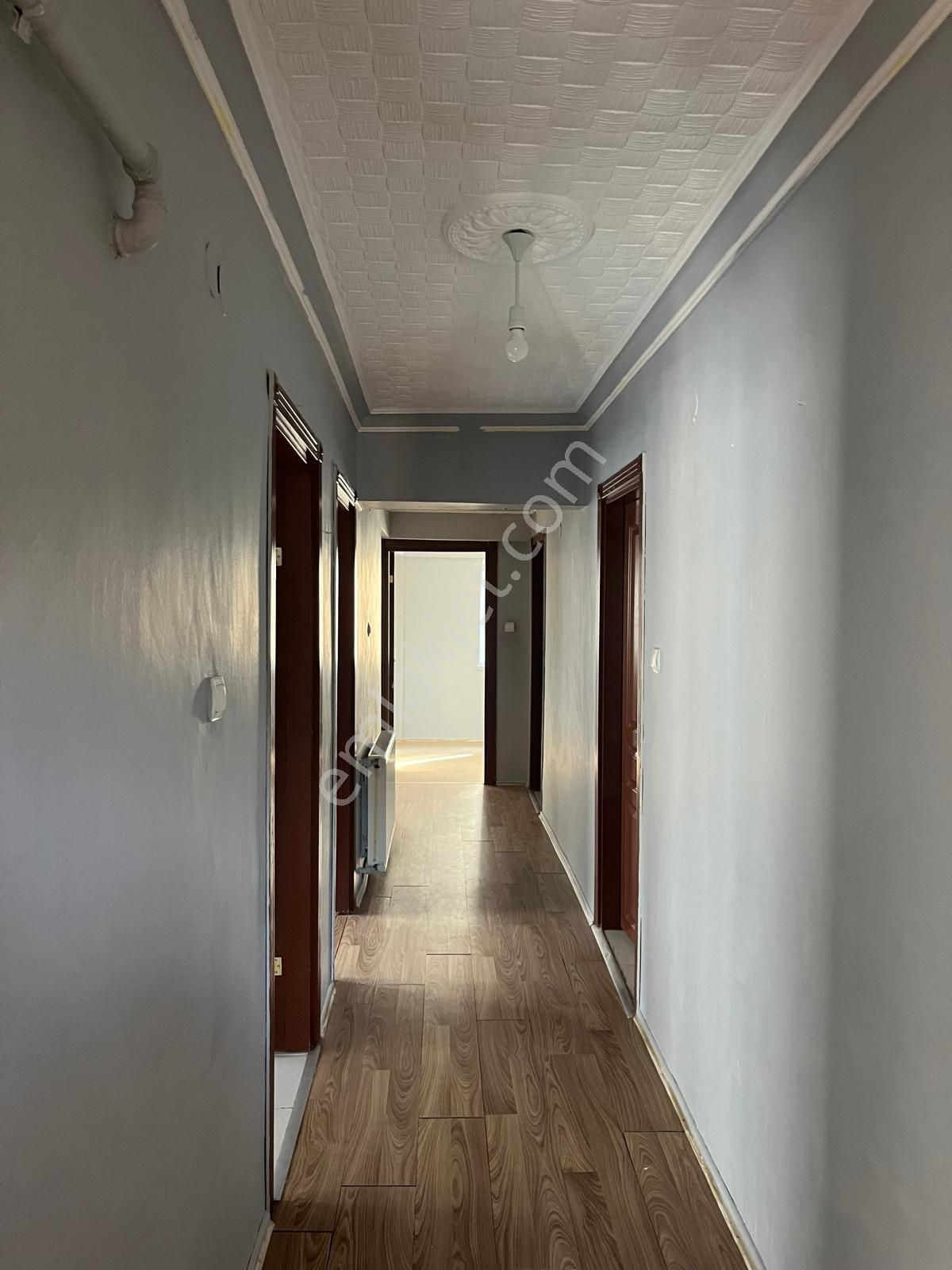 Alsancak Mahallesinde Ara Kat 3+1 Asansörlü Kiralık Daire - Görsel 4