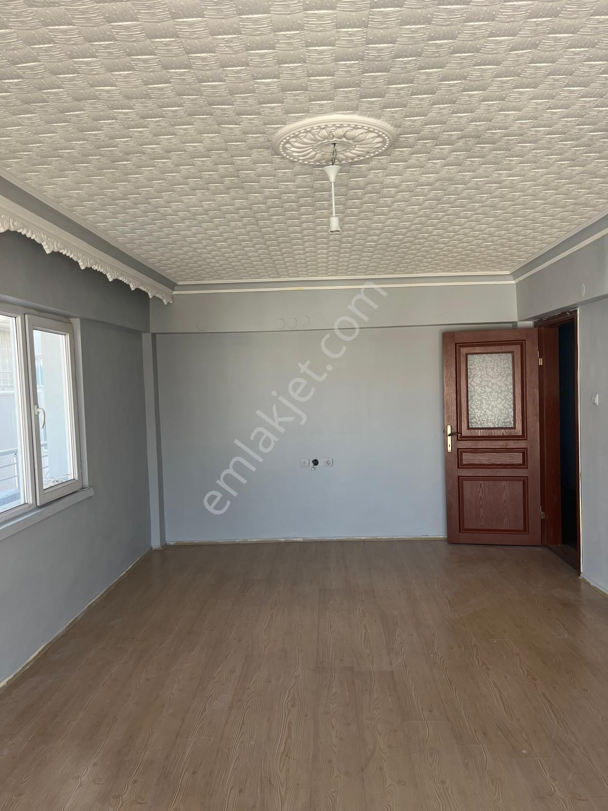 Alsancak Mahallesinde Ara Kat 3+1 Asansörlü Kiralık Daire - Görsel 3