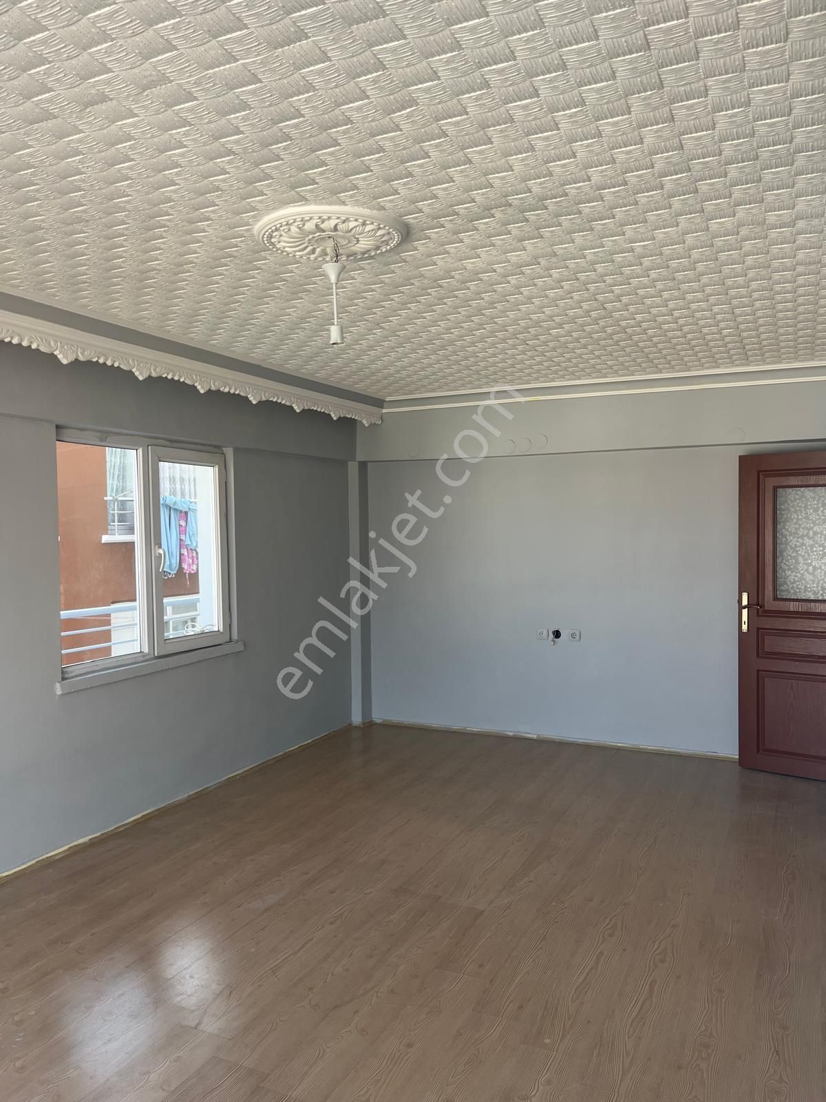 Alsancak Mahallesinde Ara Kat 3+1 Asansörlü Kiralık Daire - Görsel 2