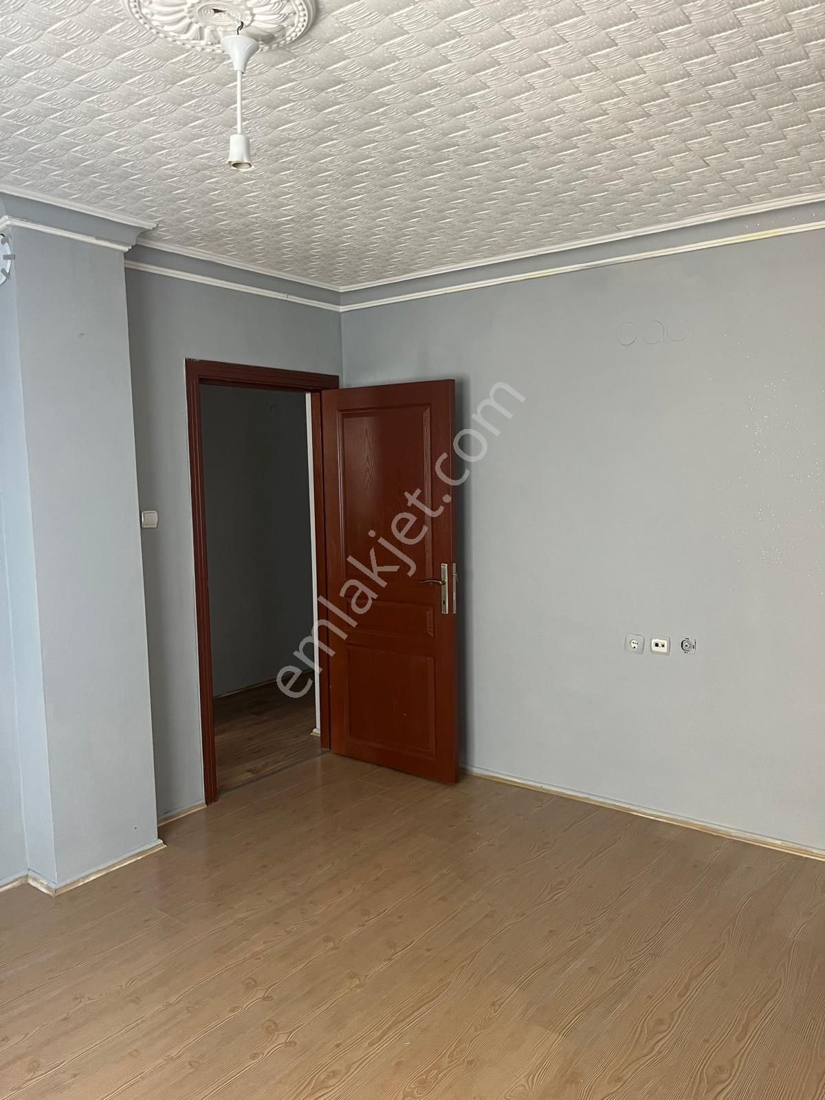 Alsancak Mahallesinde Ara Kat 3+1 Asansörlü Kiralık Daire - Görsel 20