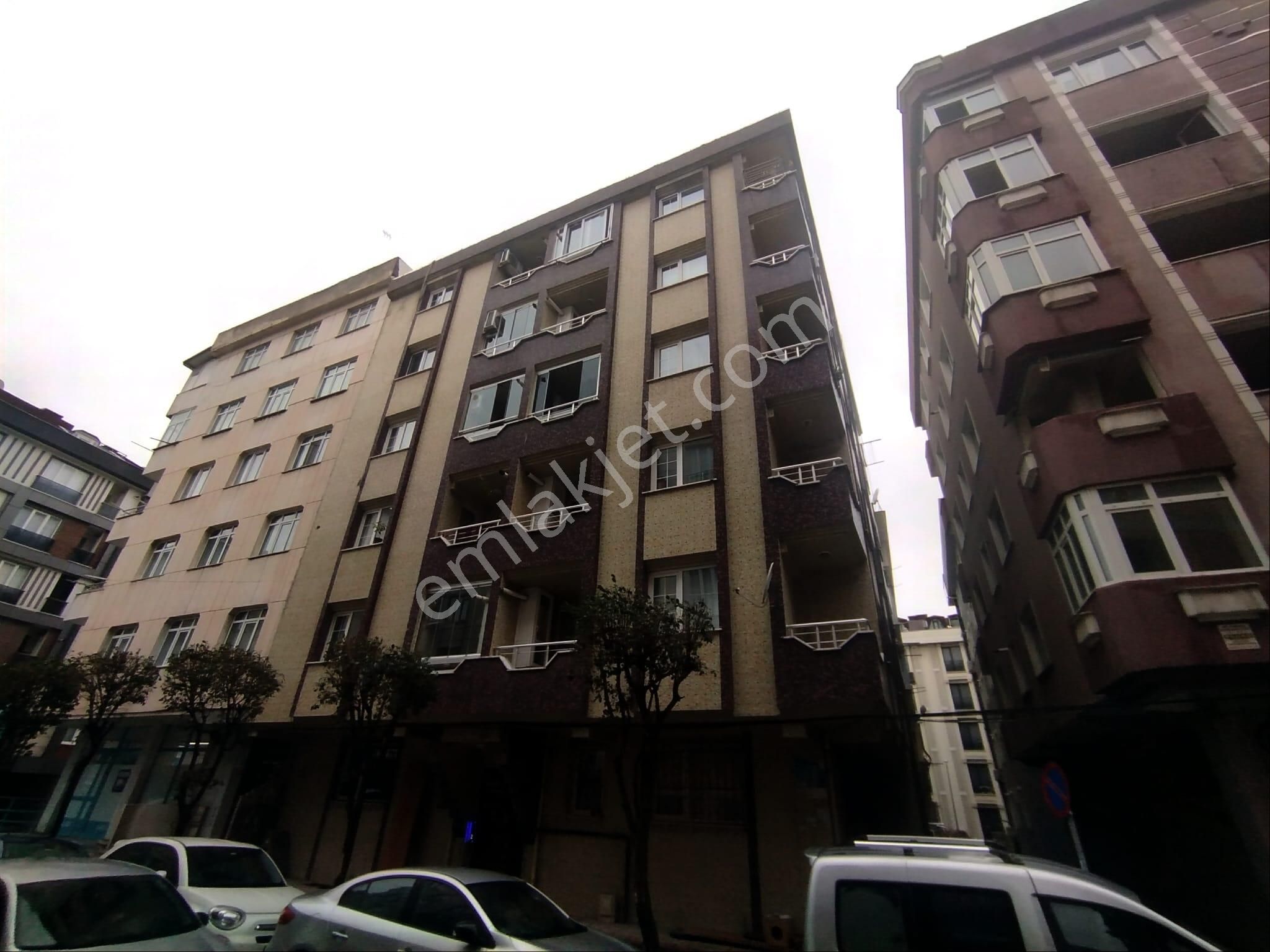 Başokur'dan Bahçelievler Bentler Sokak Genç Bina 2+1