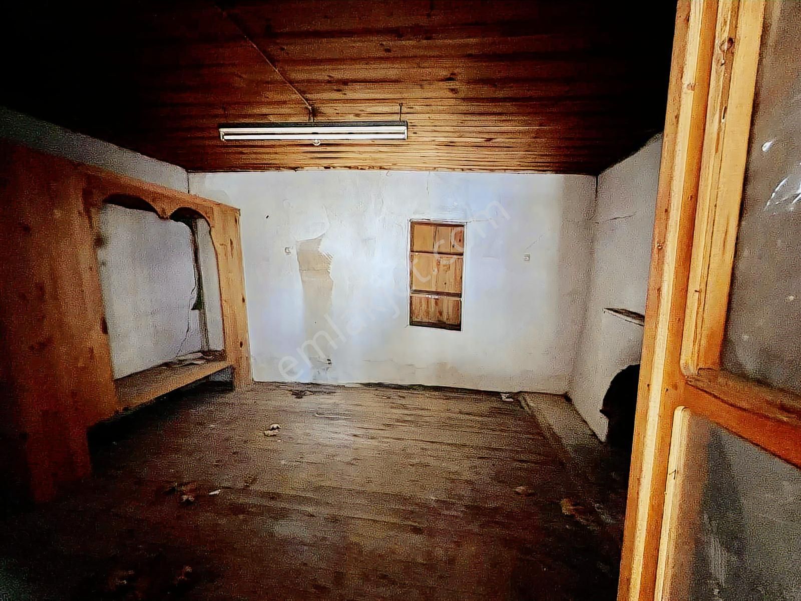 Kaş Ta Akarsuya Cepheli Sütleğen Beldibi Ev Ve 6.185 M2 Bahçe - Görsel 2