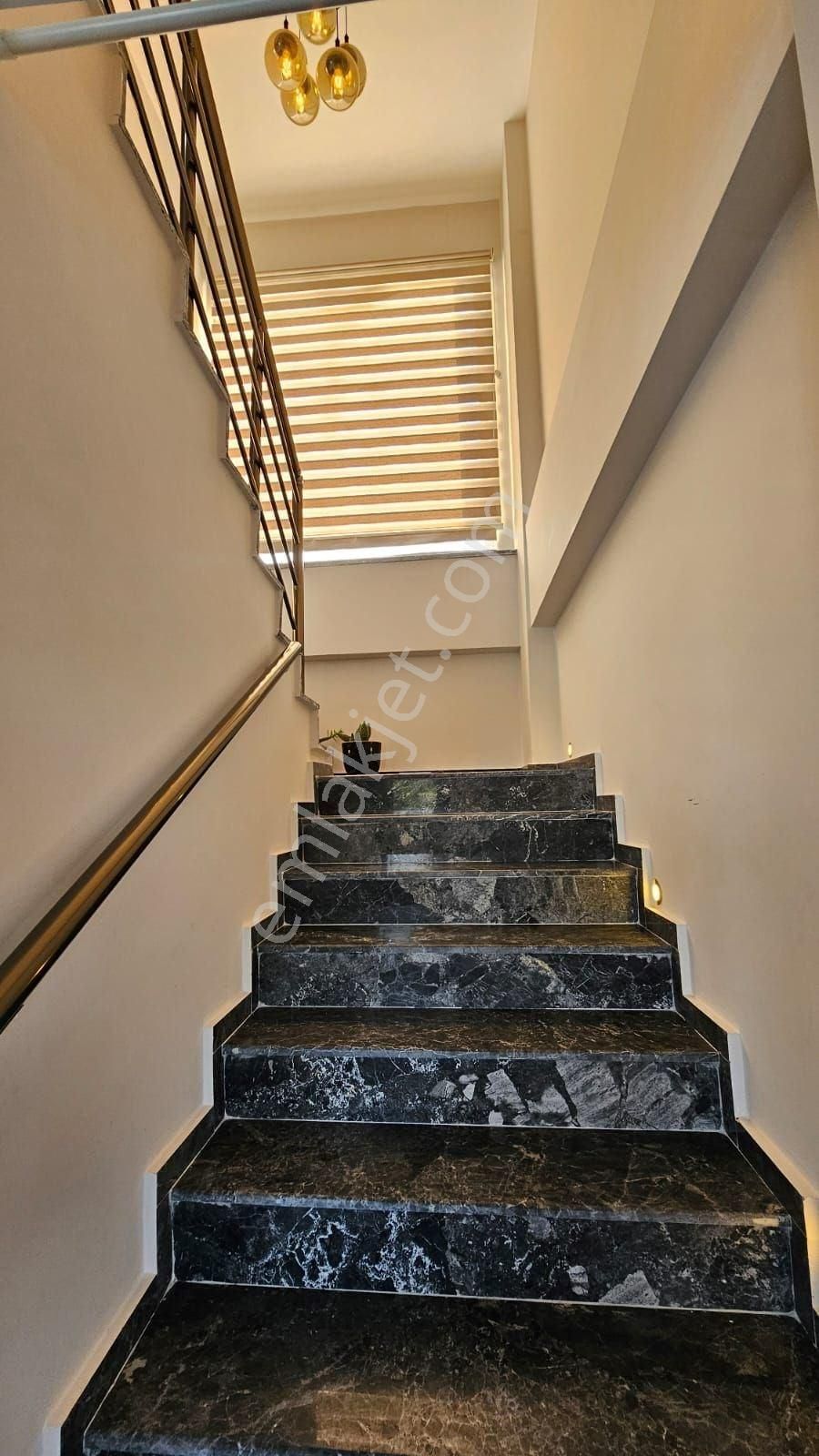 Didim Seyrantepede Ful Eşyalı 4+1 Müstakil Havuzlu Villa - Görsel 23