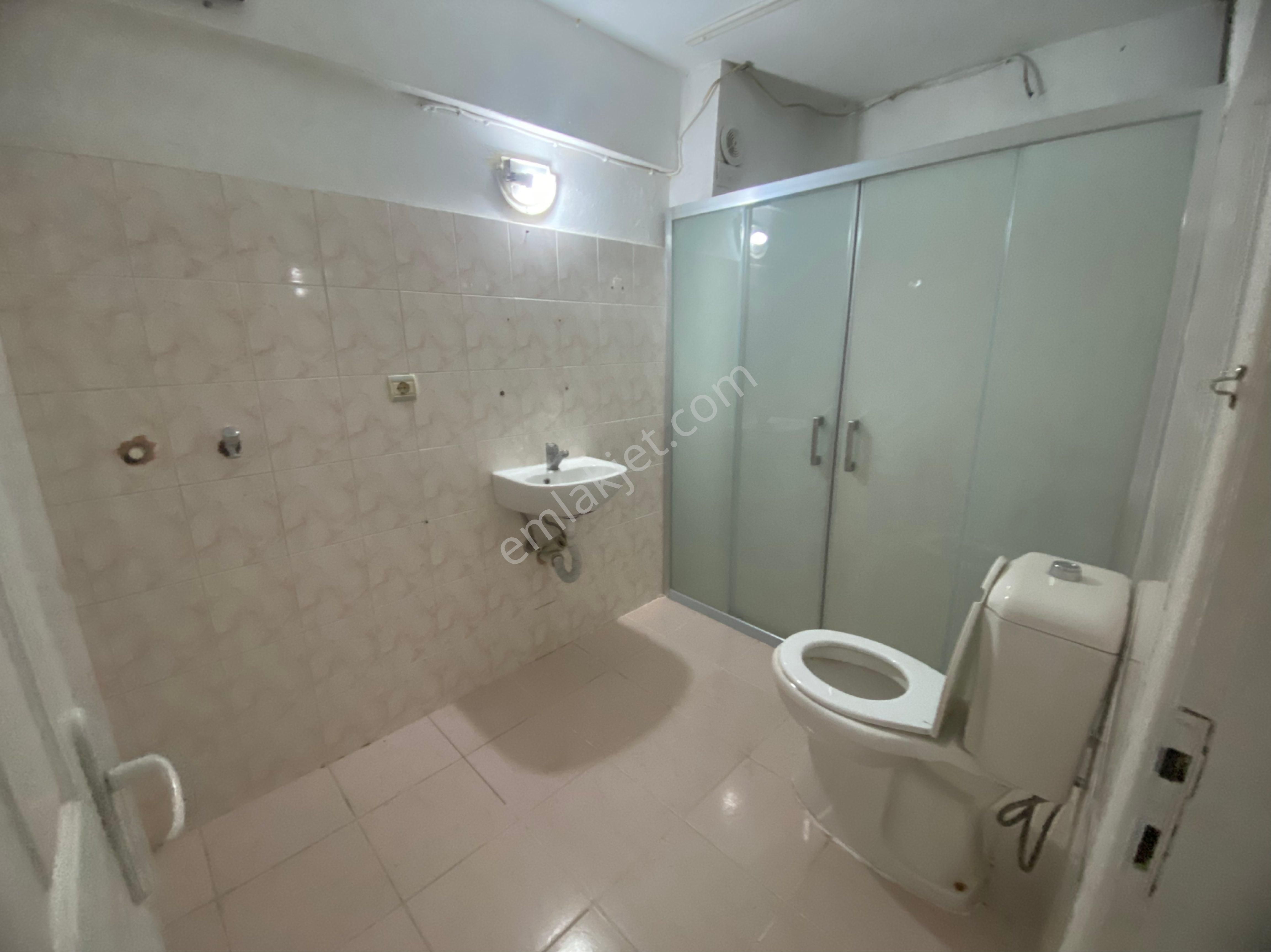 Kuşadası Davutlarda Denşz Manzaralı Devamlı Kiralık 3+1 Daire - Görsel 4