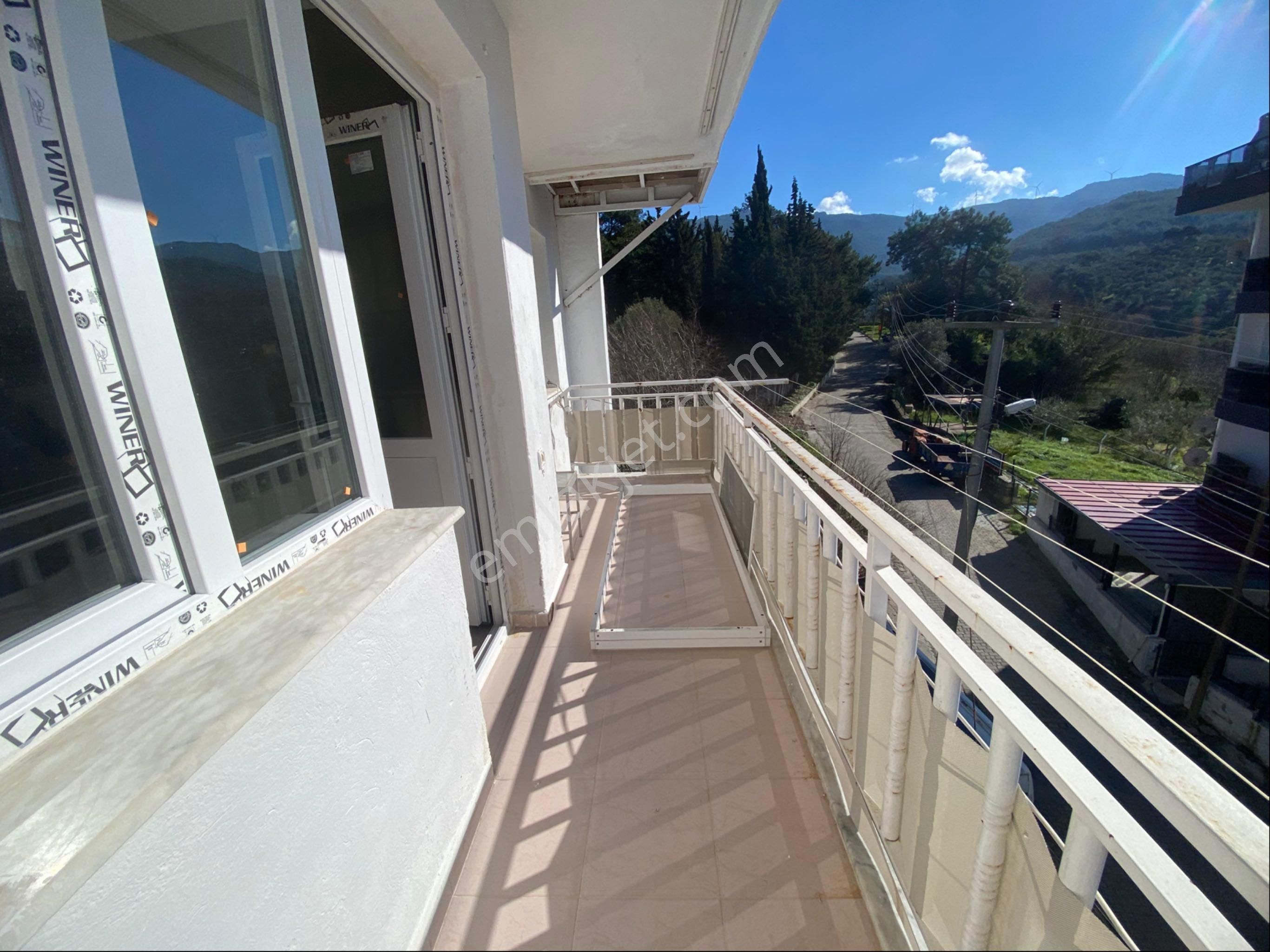 Kuşadası Davutlarda Denşz Manzaralı Devamlı Kiralık 3+1 Daire - Görsel 10