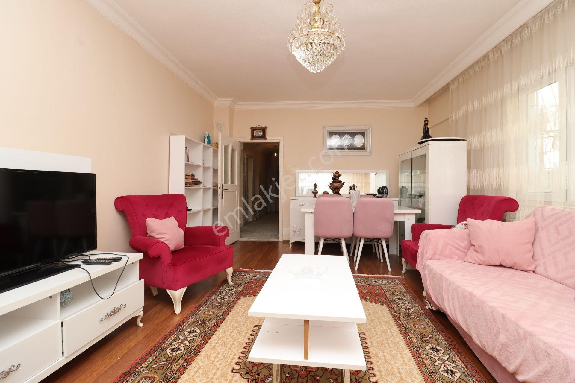 Akif'ten Atakent'te 2+1 14. Cadde & Trene Yakın Eşyalı Kiralık Daire - Görsel 3