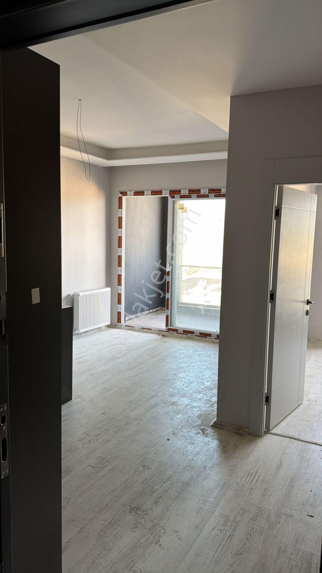 Mezitli Tece Cadde Üstü 1+1 Bagımsıs Balkon 55 M2 - Görsel 2
