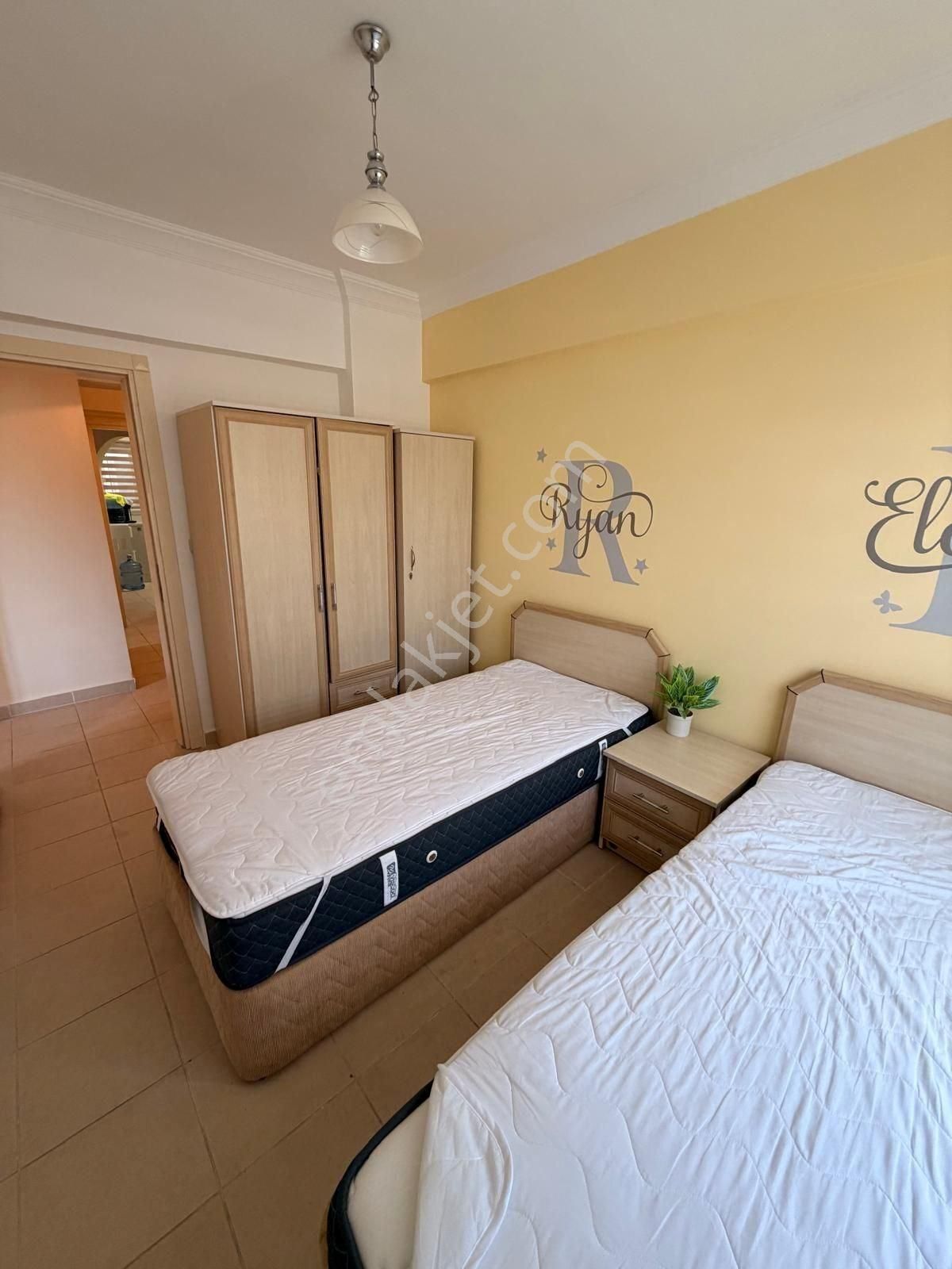 Site İçinde 3 Havuzlu, Eşyalı, Havuz Cepheli 2+1 Geniş Daire - Görsel 4