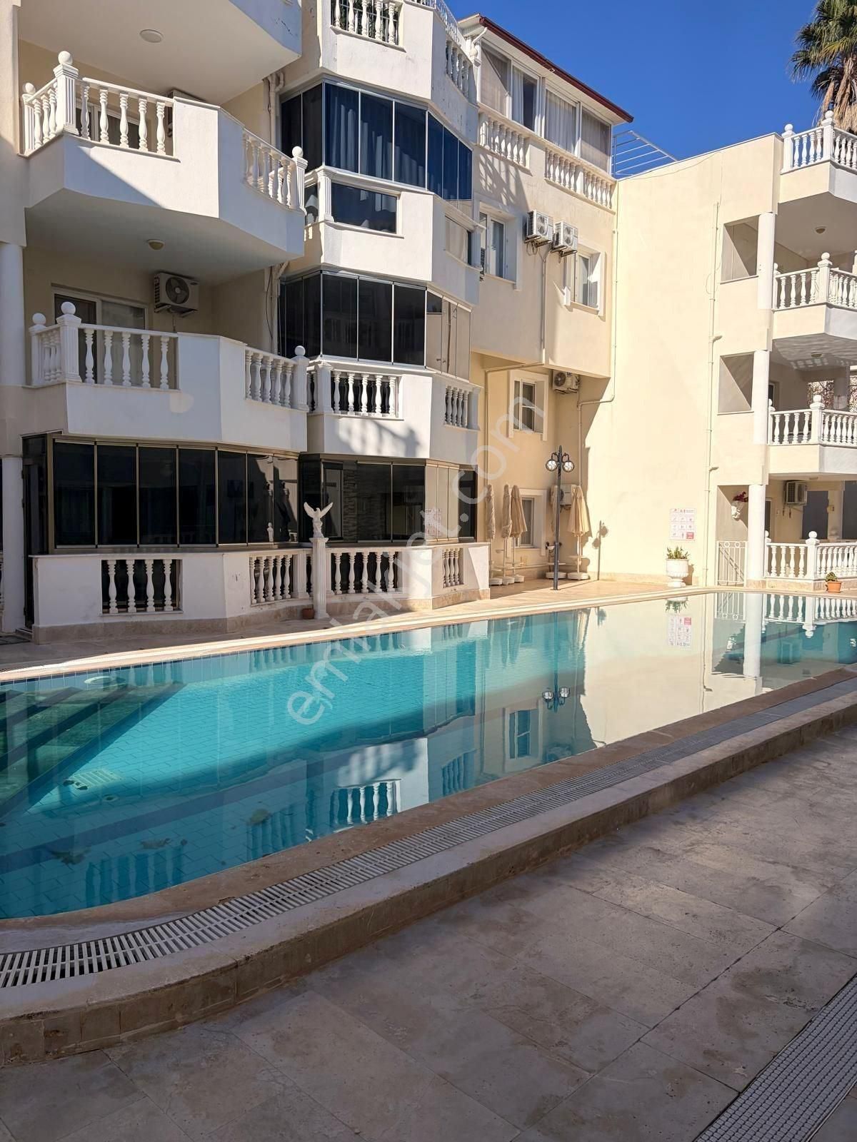 Site İçinde 3 Havuzlu, Eşyalı, Havuz Cepheli 2+1 Geniş Daire - Görsel 18