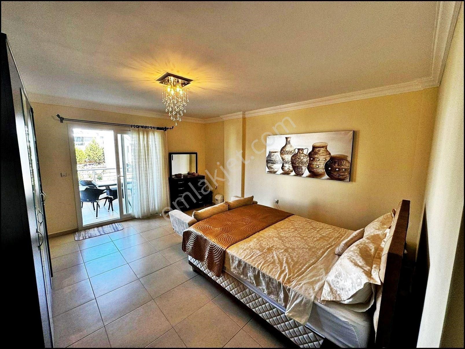 Didim Efeler Mahallesi’nde Havuzlu Site İçinde 4+1 Eşyalı Dubleks Daire - Görsel 3