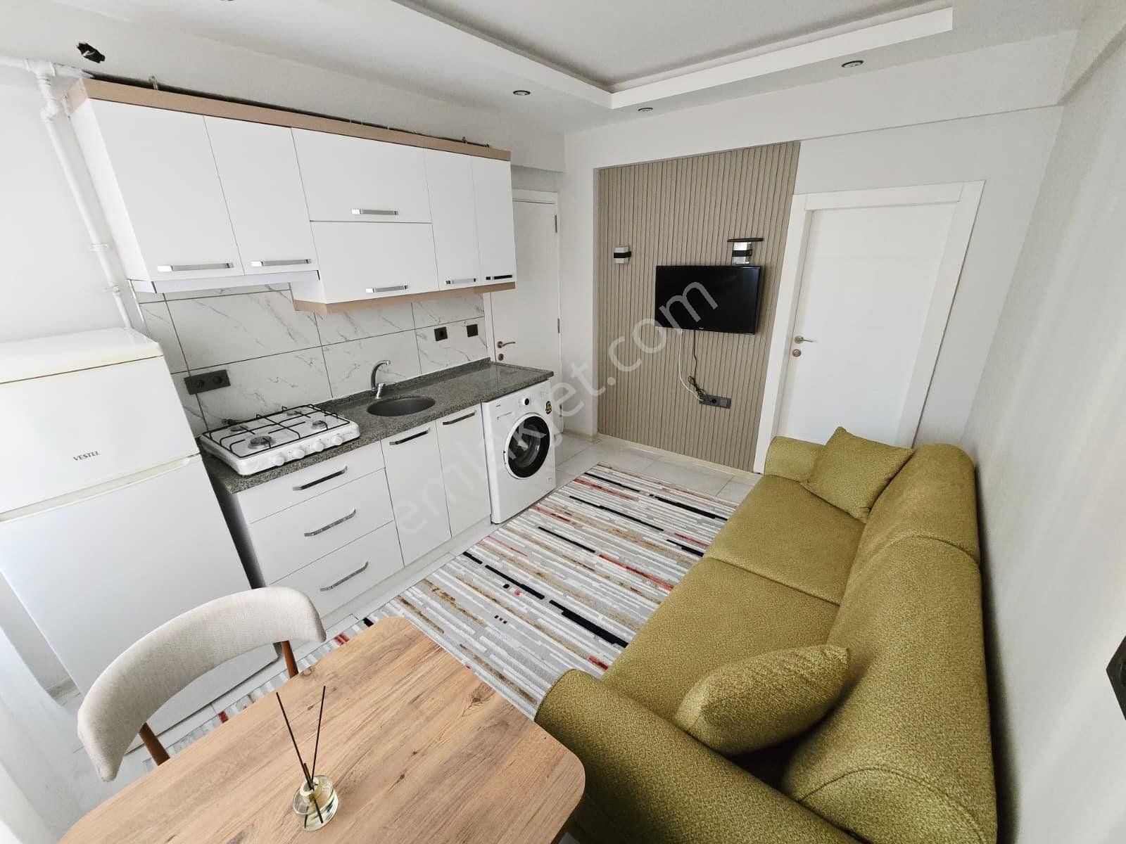 Ulus Caddesinde Grand İtimat Otelin Arkasında 1+1 Arakat Apart A183