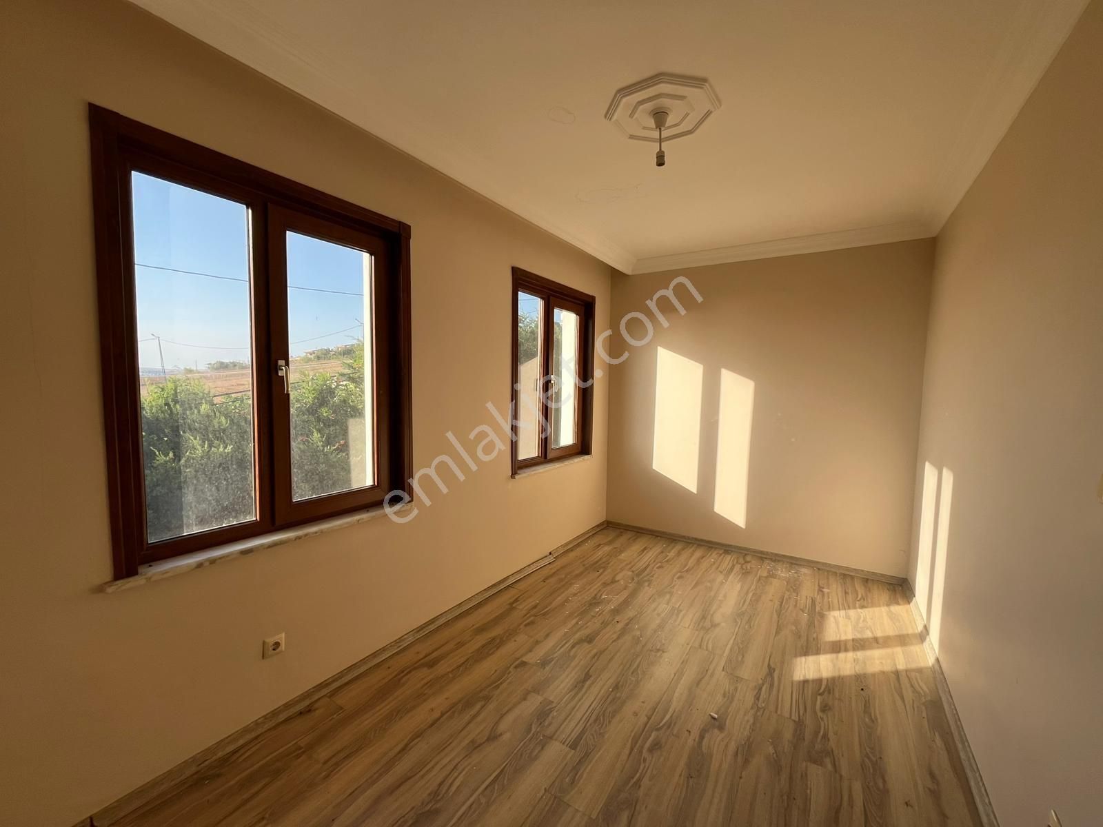 Büyükçekmece De Kiralık 5+2 Villa Deniz Manzaralı Site İçinde - Görsel 9
