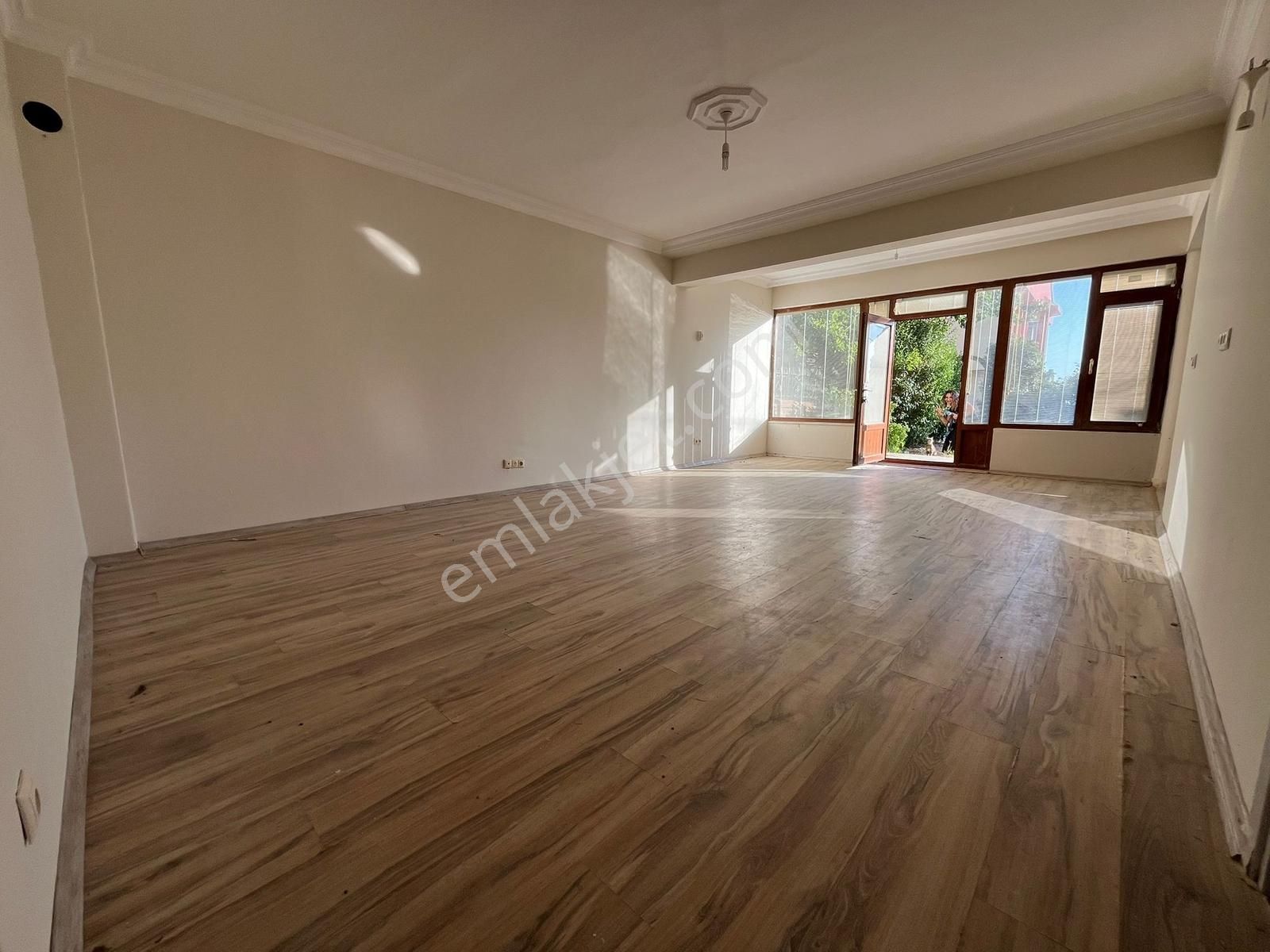 Büyükçekmece De Kiralık 5+2 Villa Deniz Manzaralı Site İçinde - Görsel 12