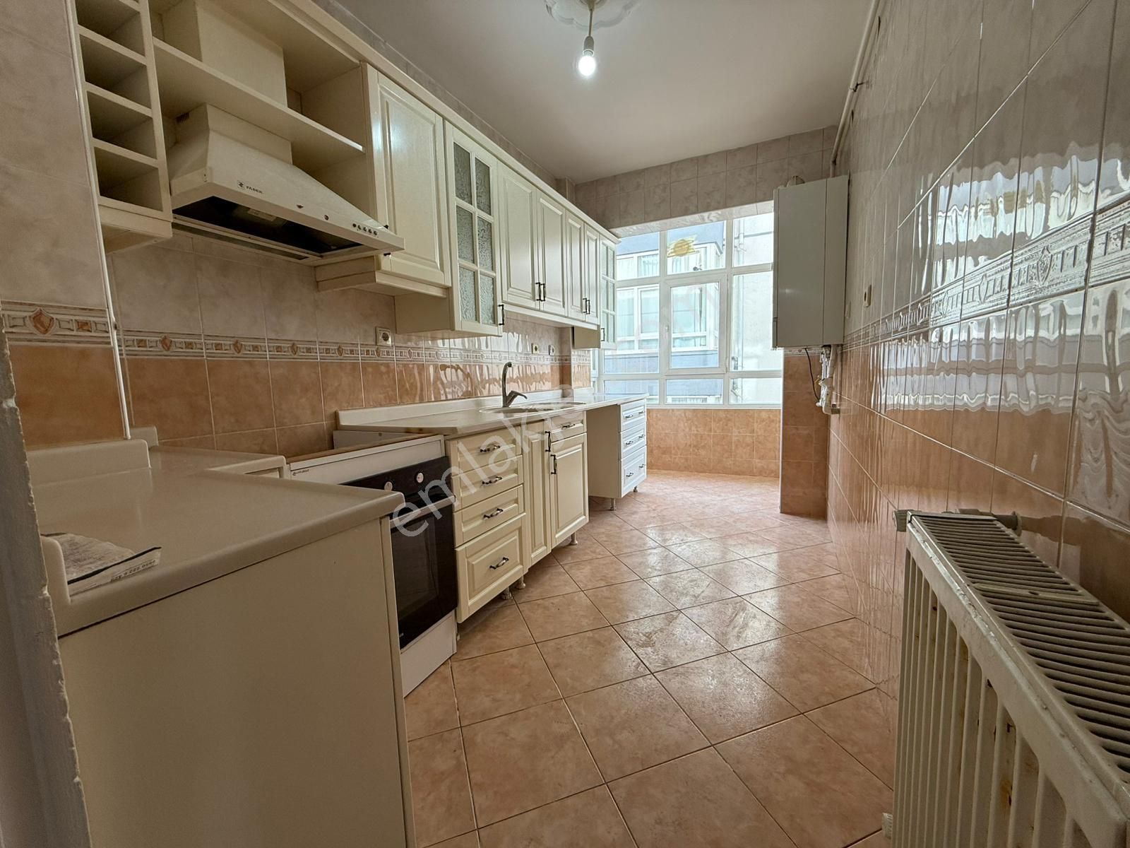 Etlik'de Kuyuyazı Cadde Üzeri Yüksek Giriş 3+1 Fırsat Daire - Görsel 28