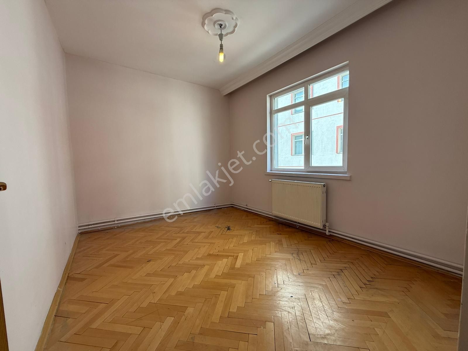 Etlik'de Kuyuyazı Cadde Üzeri Yüksek Giriş 3+1 Fırsat Daire - Görsel 35