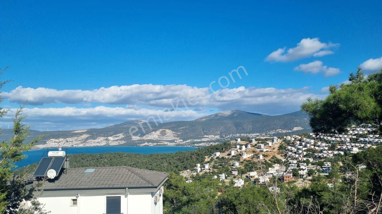 Emsallerinden Uygun Deniz Manzaralı Müstakil Villa Arsası - Görsel 3