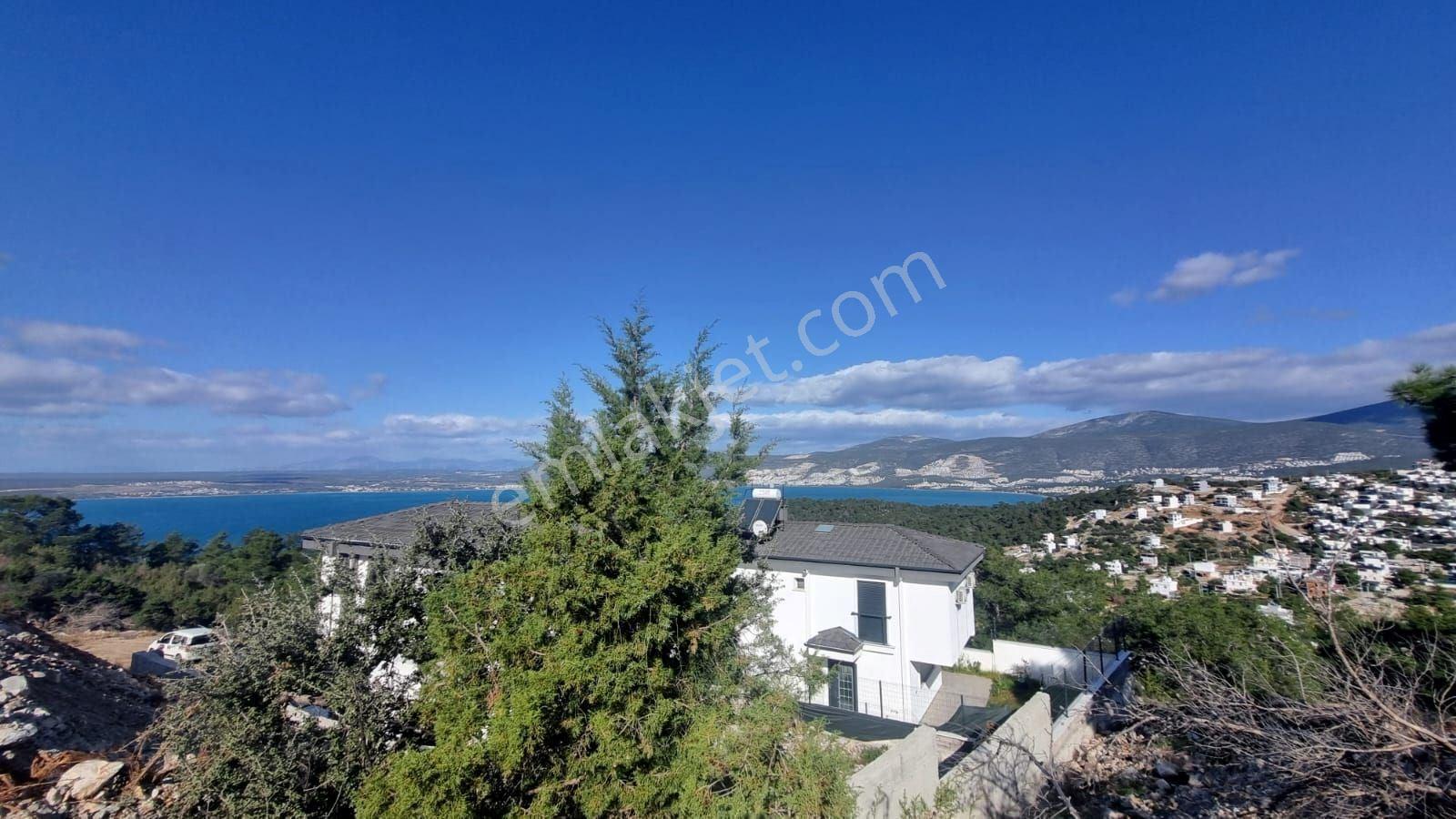 Emsallerinden Uygun Deniz Manzaralı Müstakil Villa Arsası - Görsel 2