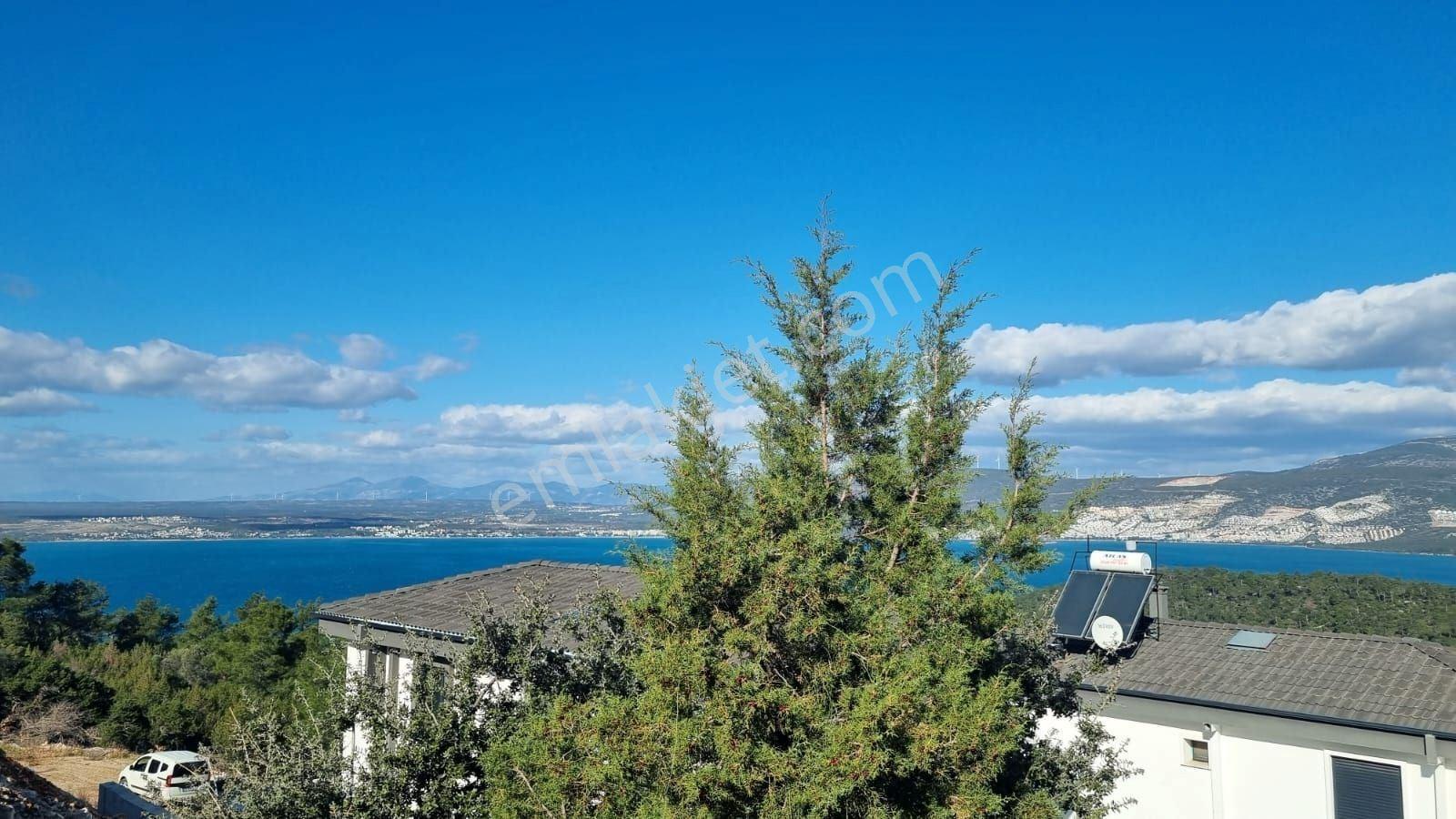 Emsallerinden Uygun Deniz Manzaralı Müstakil Villa Arsası - Görsel 4