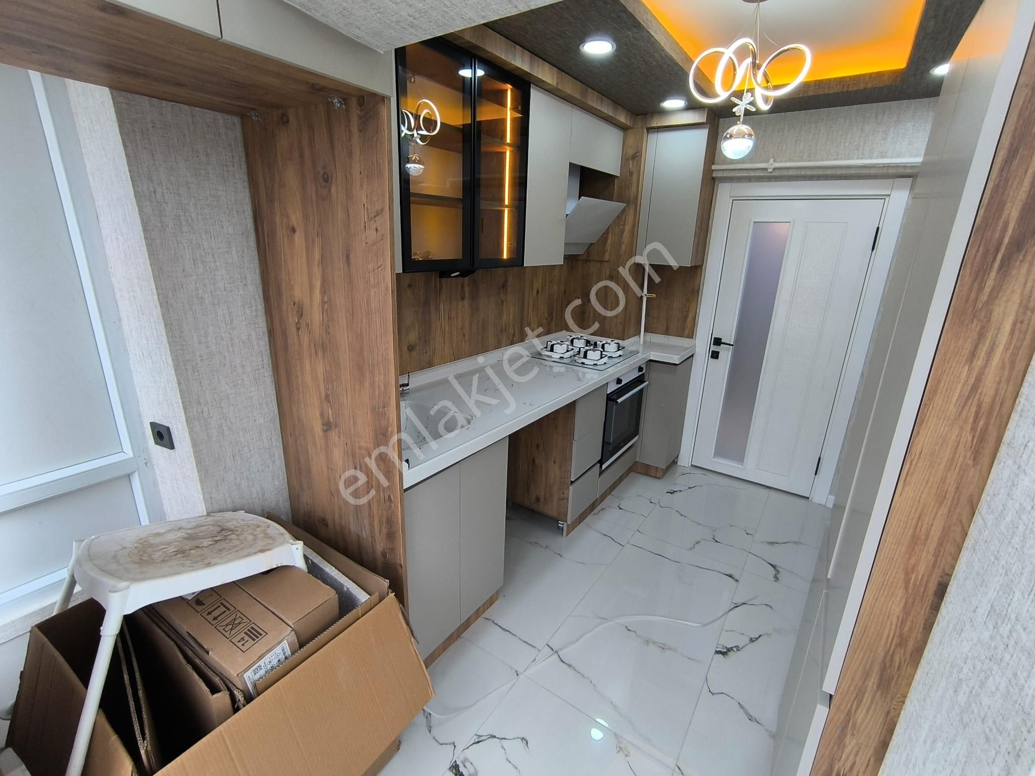 İstasyon Mahallesi 3+1 Salon Bağımsız Full+full Yapılı Daire - Görsel 3