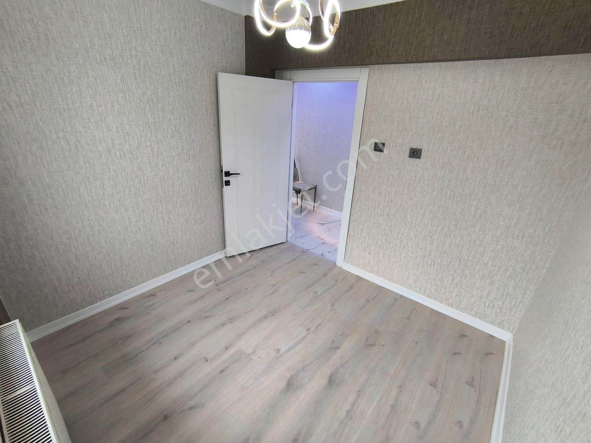 İstasyon Mahallesi 3+1 Salon Bağımsız Full+full Yapılı Daire - Görsel 13