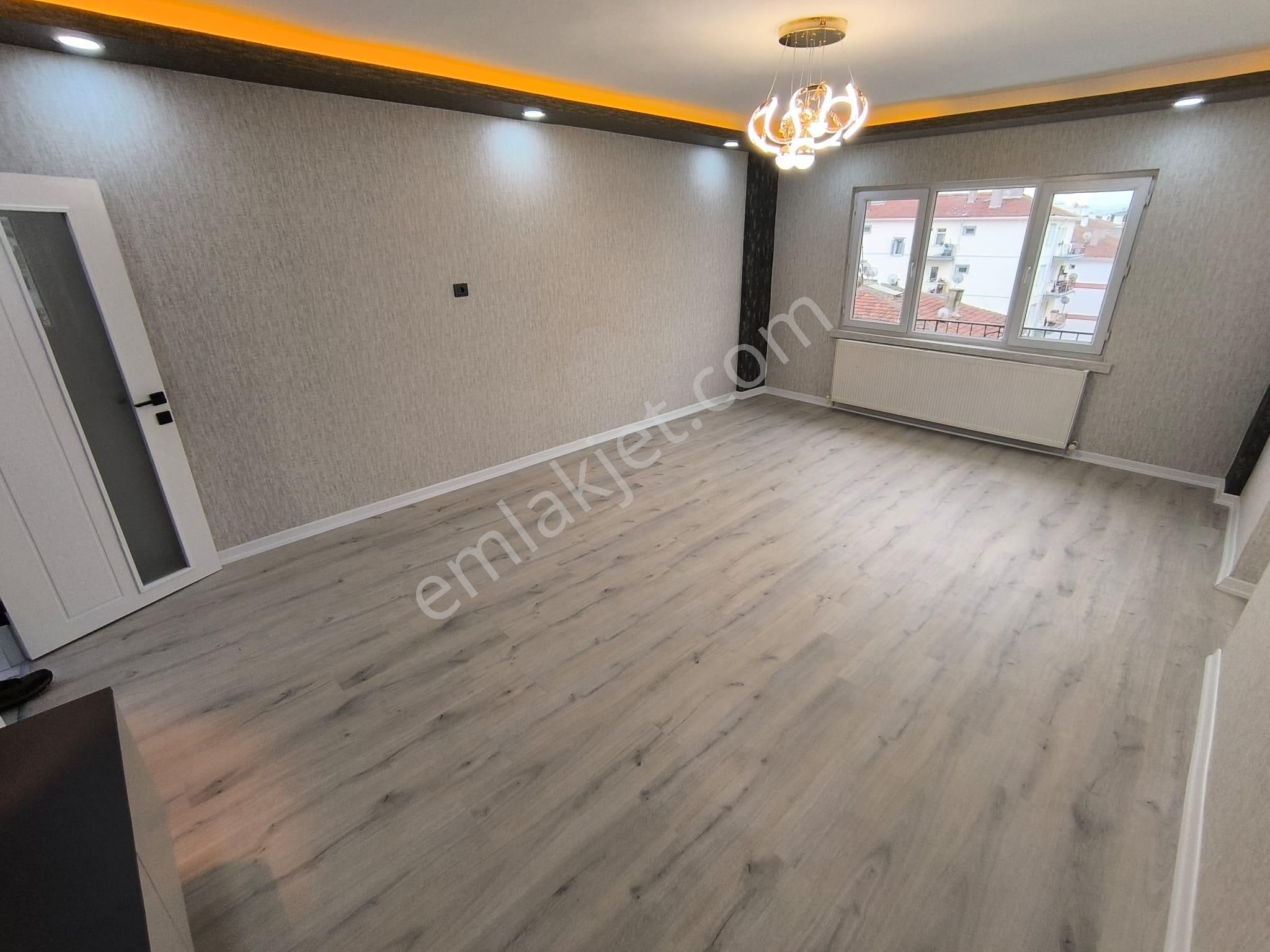 İstasyon Mahallesi 3+1 Salon Bağımsız Full+full Yapılı Daire - Görsel 9