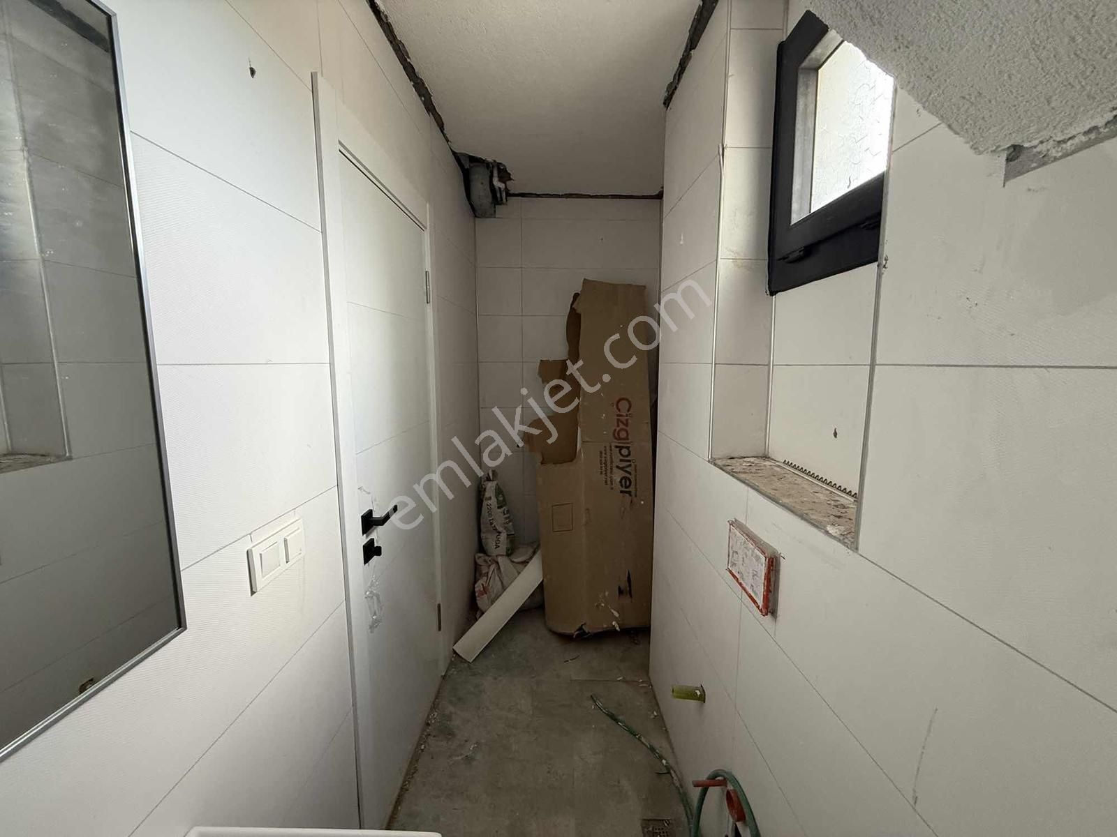 Rota'dan | Altınova İskele'de | Müstakil Bahçeli | 5+1 Villa - Görsel 2
