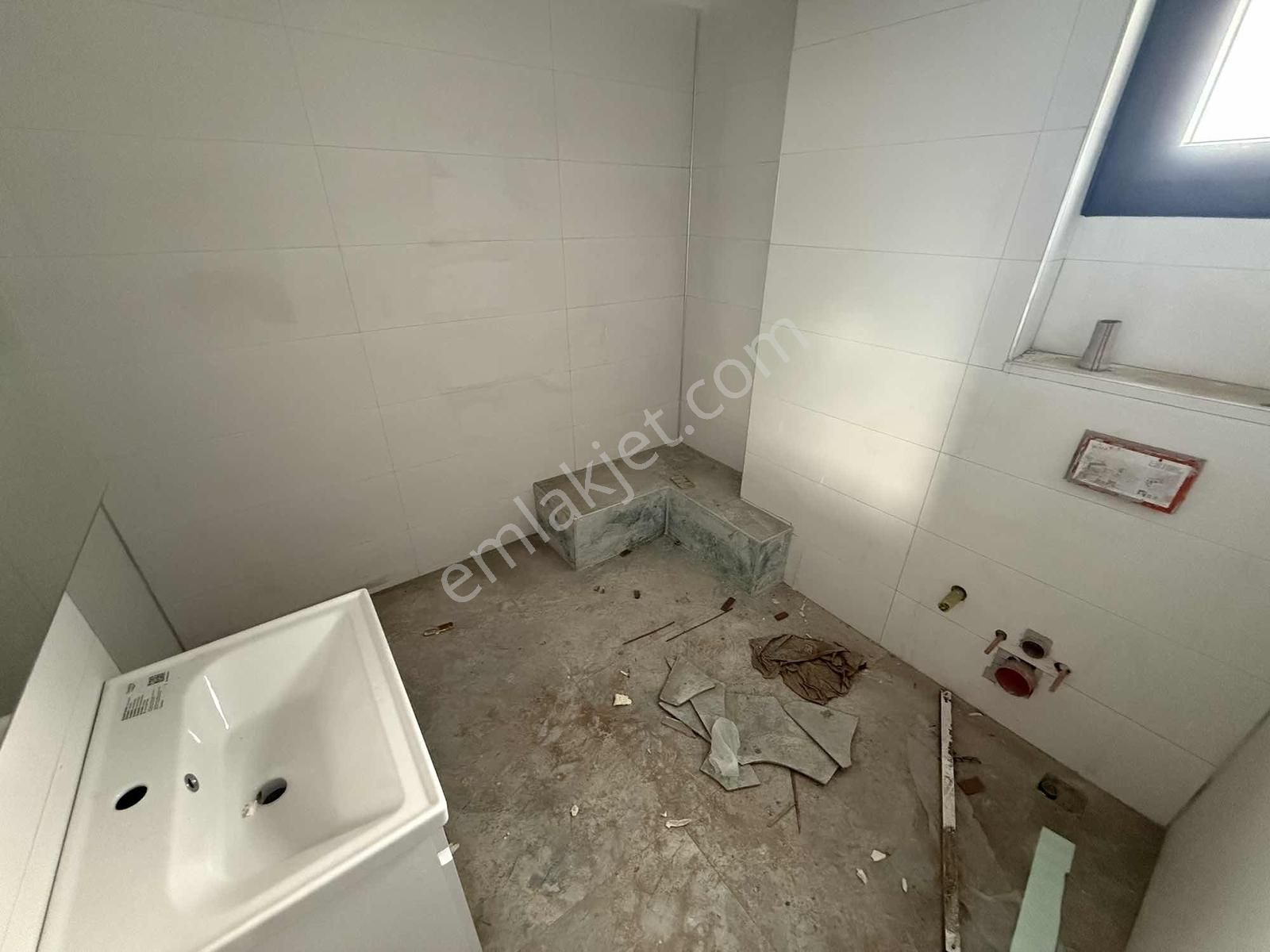 Rota'dan | Altınova İskele'de | Müstakil Bahçeli | 5+1 Villa - Görsel 17