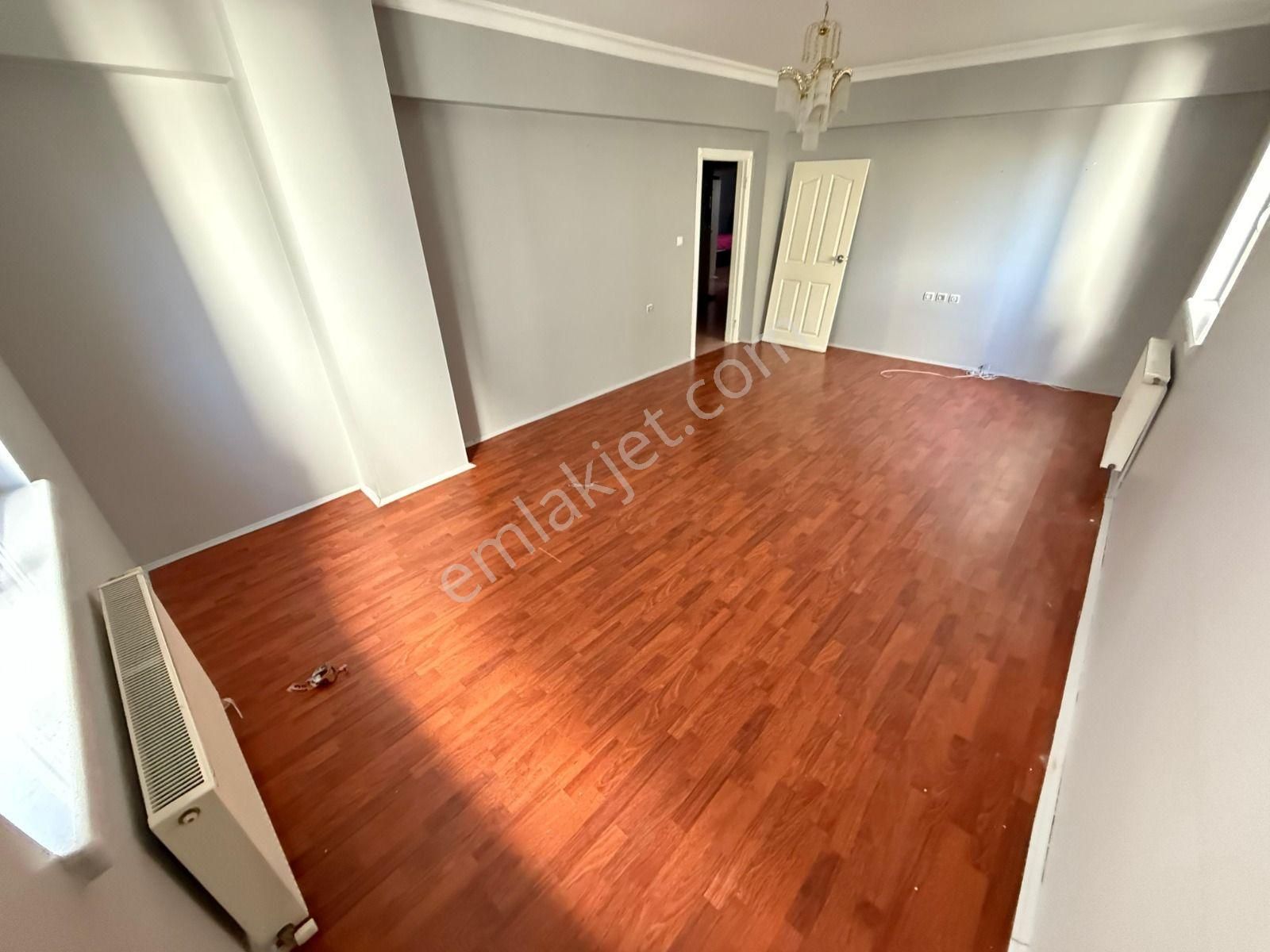 Bağlum Hisar Mah. Kat Konumlu Altı Daire Geniş 3+1 Kiralık Daire - Görsel 4