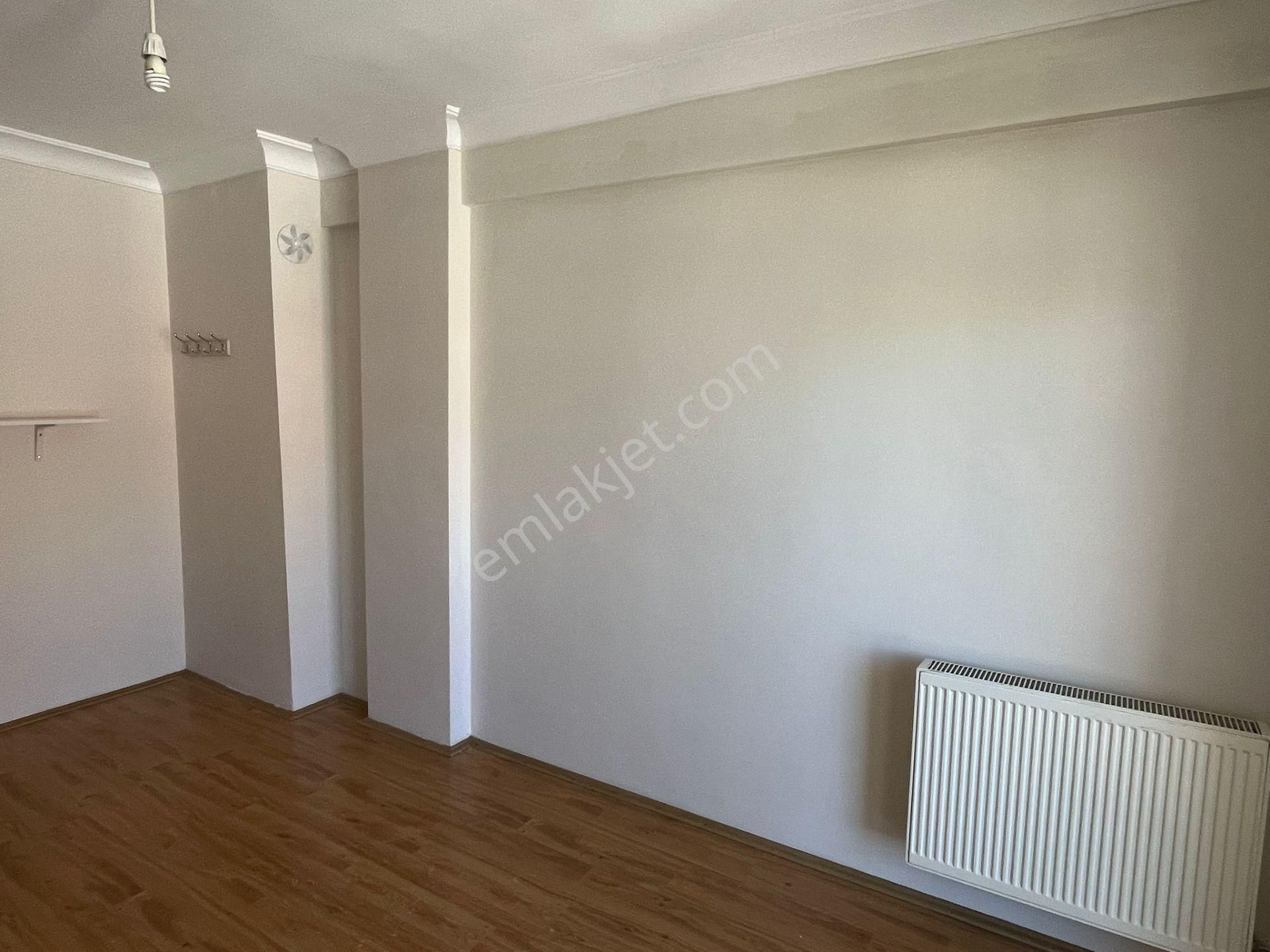 Century 21 Vizyondan Yaylapınar Caddesinde 1+1 Kiralık Daire - Görsel 9