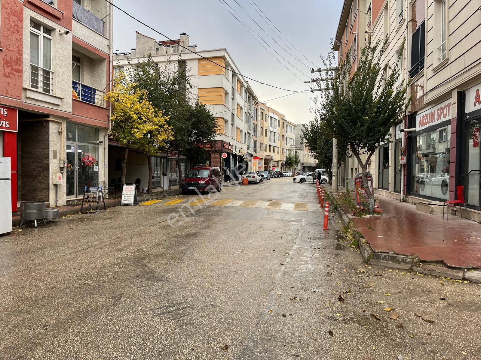 Century 21 Vizyondan Yaylapınar Caddesinde 1+1 Kiralık Daire - Görsel 27