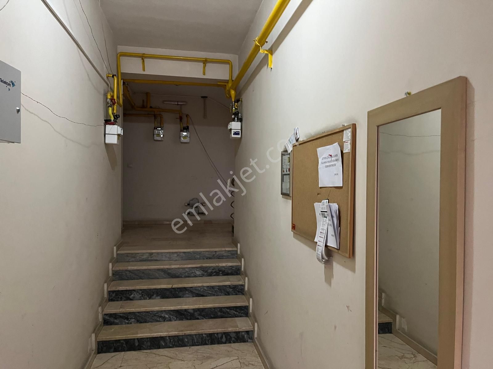 Century 21 Vizyondan Yaylapınar Caddesinde 1+1 Kiralık Daire - Görsel 32