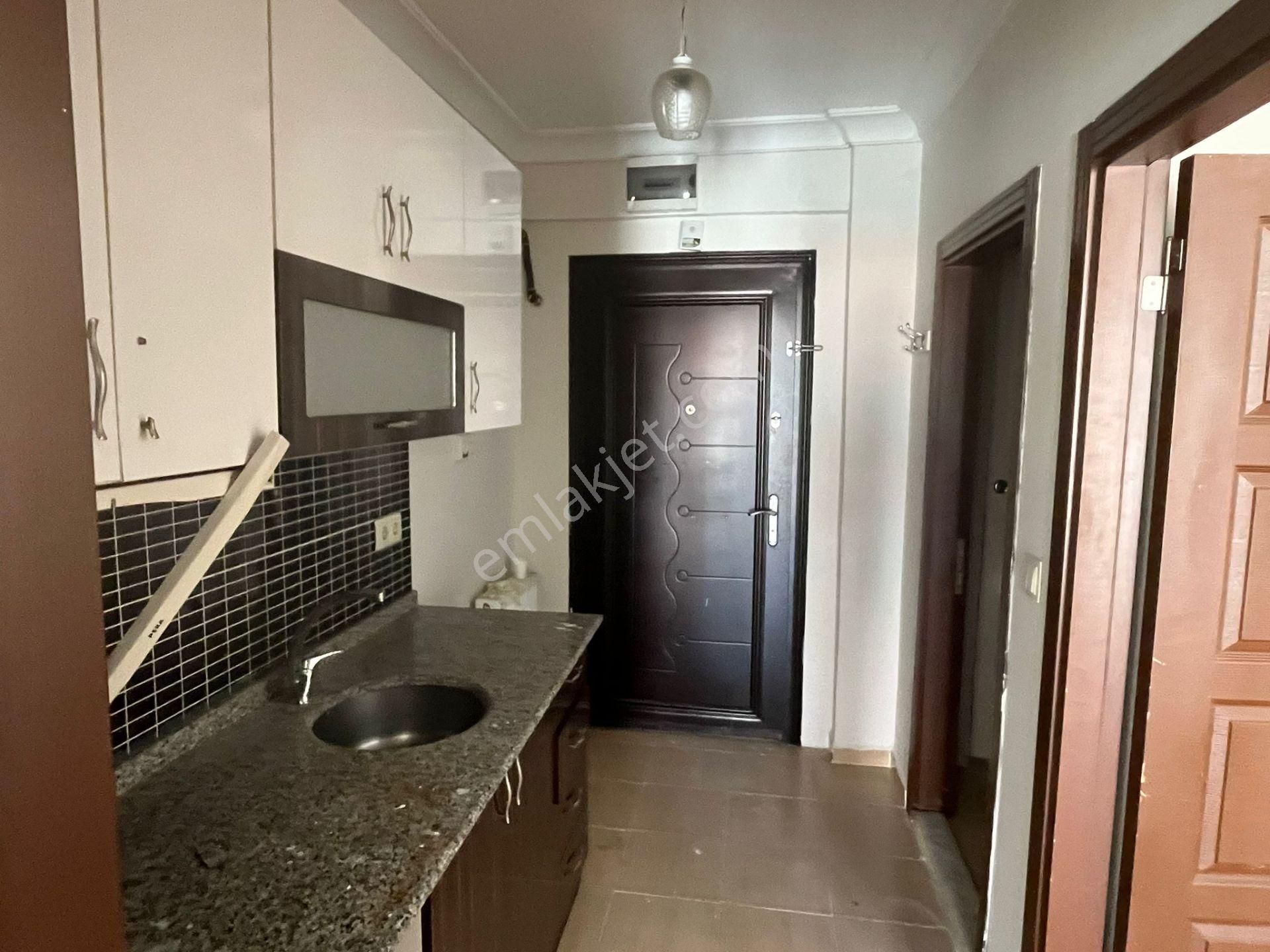 Century 21 Vizyondan Yaylapınar Caddesinde 1+1 Kiralık Daire - Görsel 8