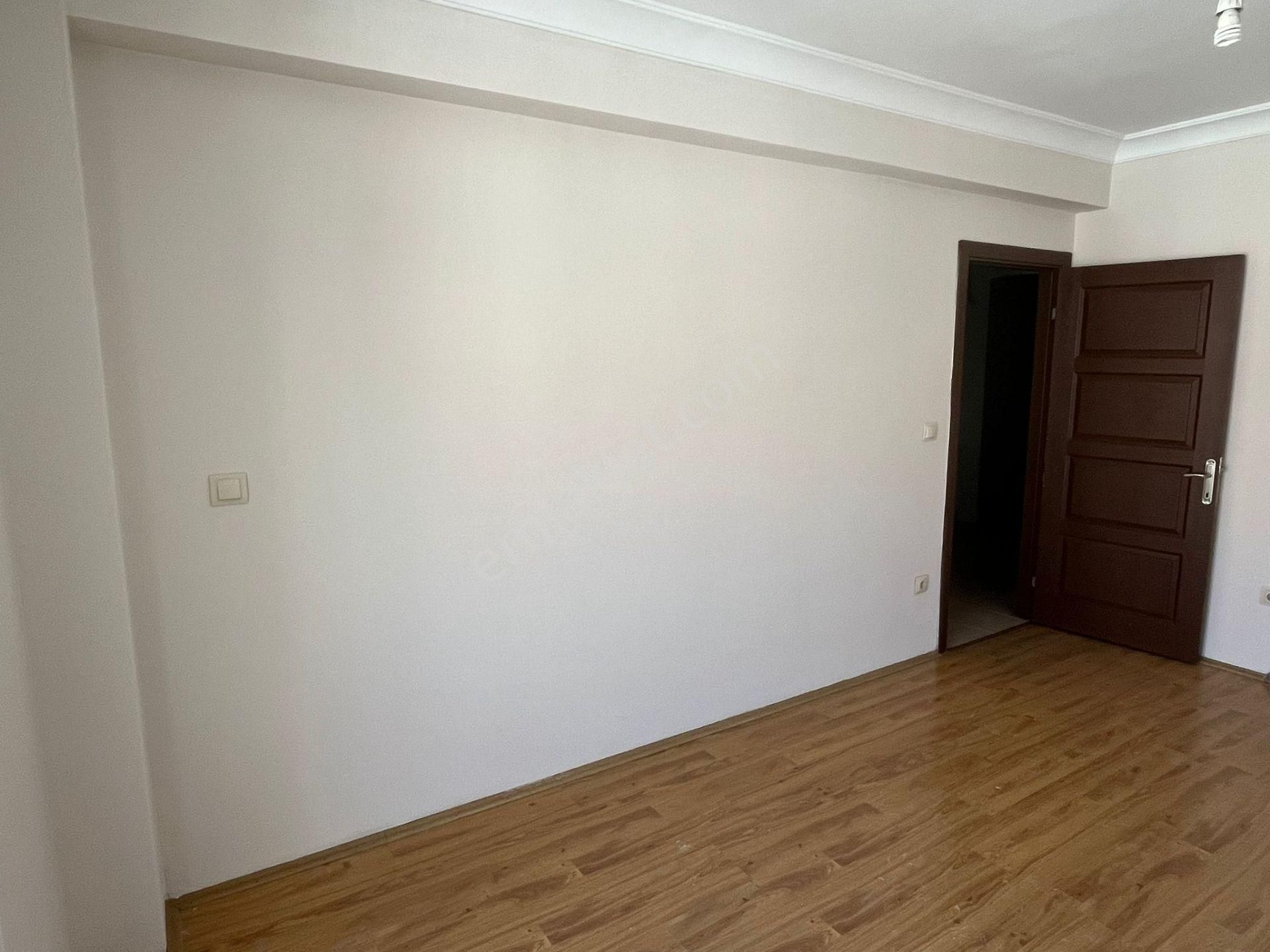 Century 21 Vizyondan Yaylapınar Caddesinde 1+1 Kiralık Daire - Görsel 3