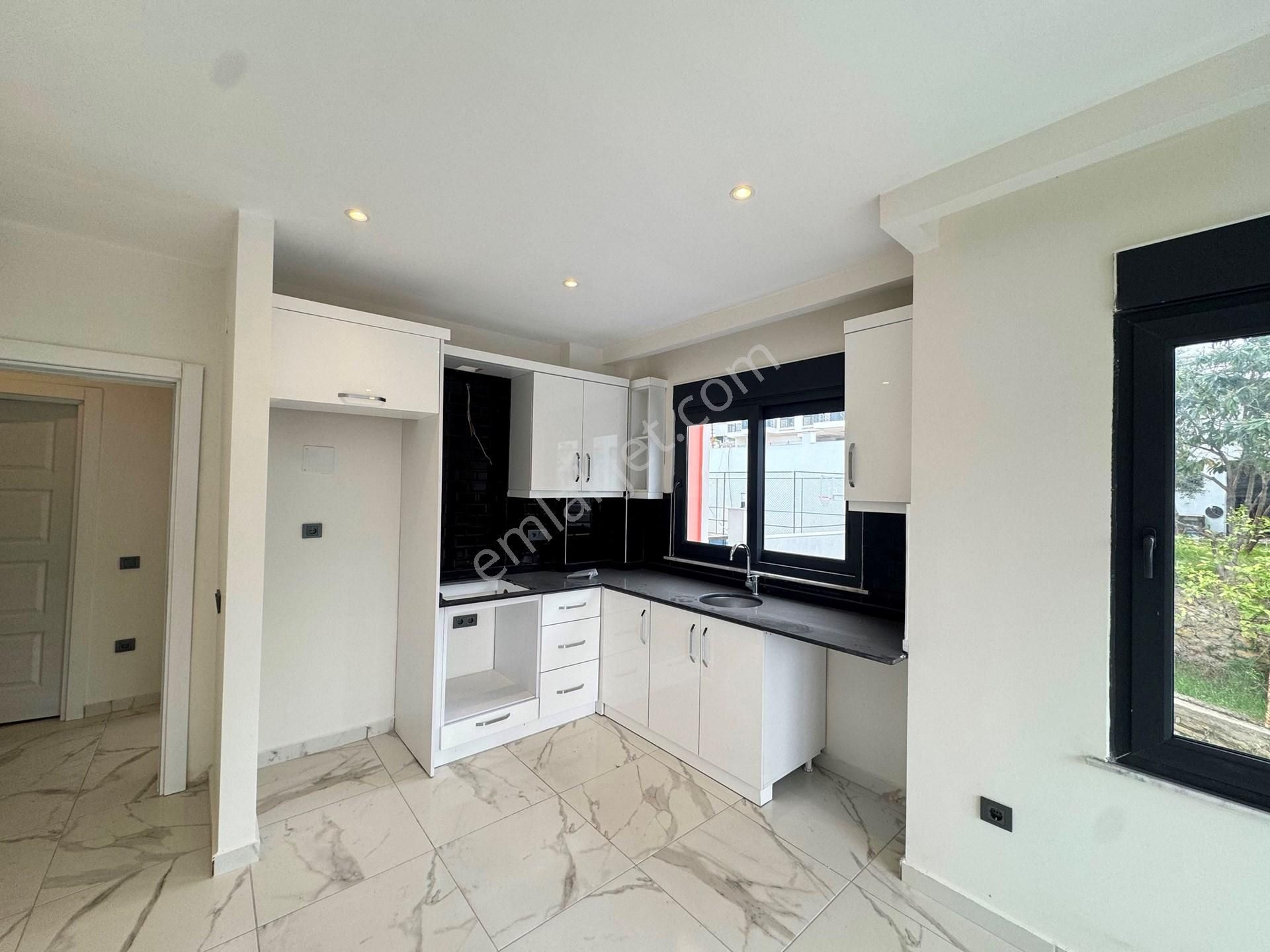 Alanya Avsallar’da Havuzlu Sitede 1+1 Satılık Daire - Görsel 13