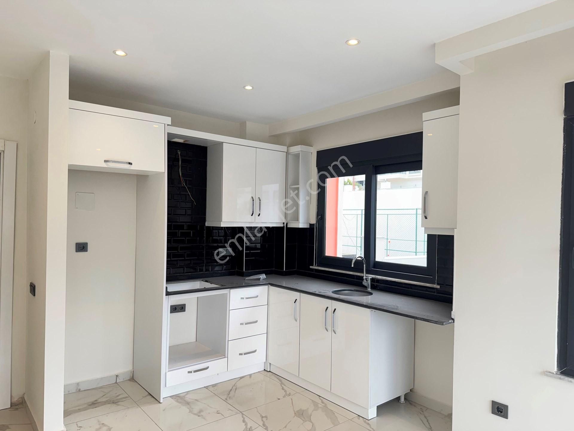 Alanya Avsallar’da Havuzlu Sitede 1+1 Satılık Daire - Görsel 12