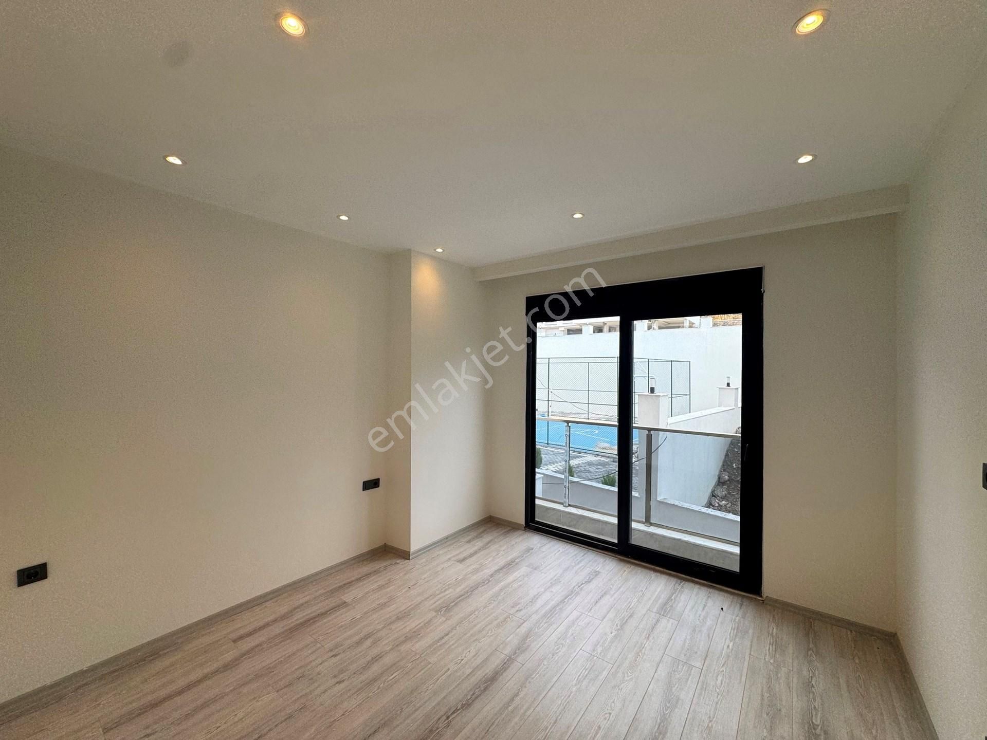 Alanya Avsallar’da Havuzlu Sitede 1+1 Satılık Daire - Görsel 15