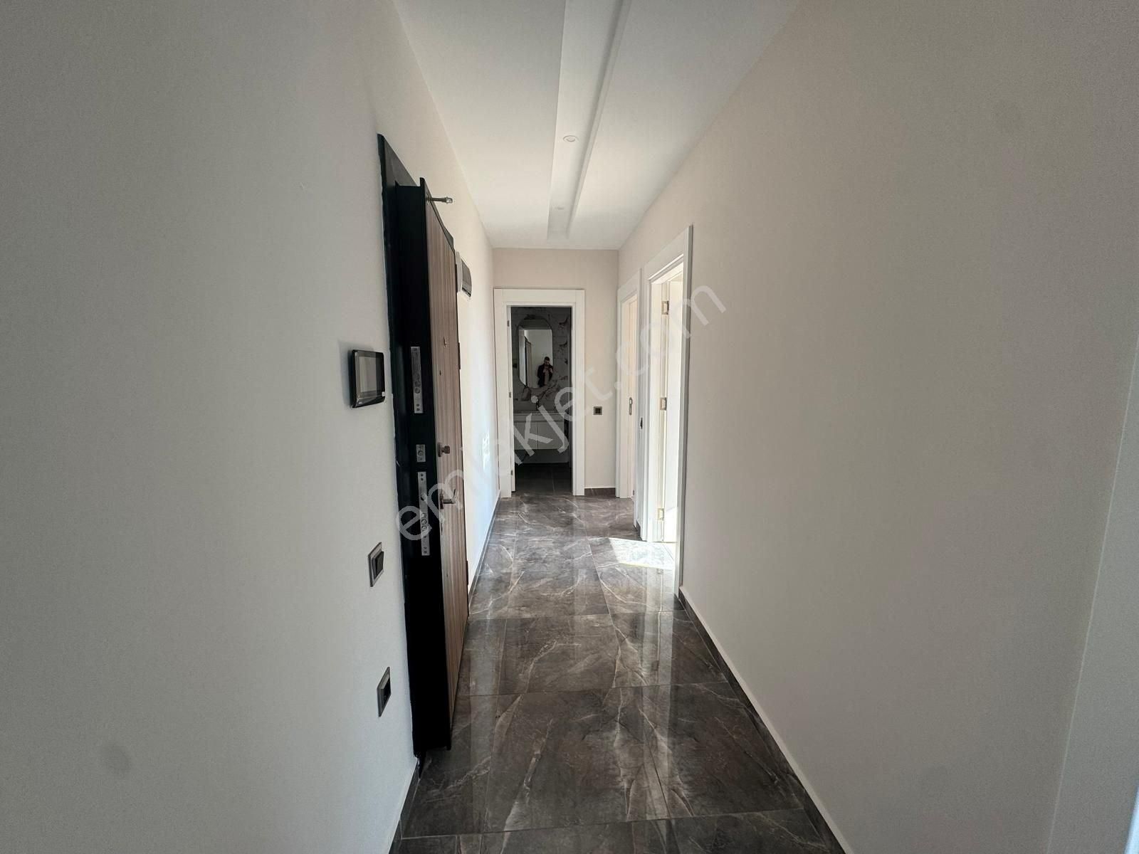 Alanya / Mahmutlar’da Denize 100 M | Deniz Manzaralı 2+1 Satılık Daire - Görsel 3