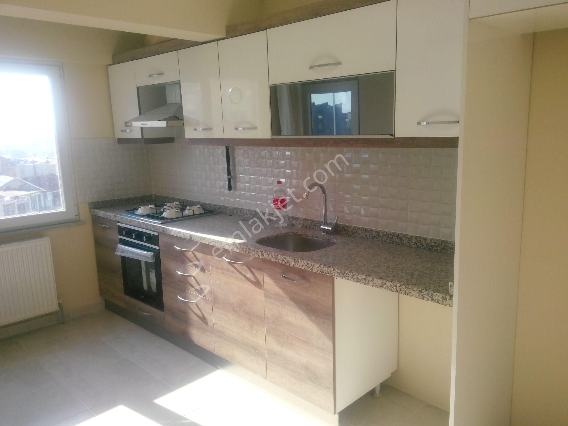 Çorlu Merkezde 8 Yıllık 2+1 Arakat Kiralık Daire - Görsel 14
