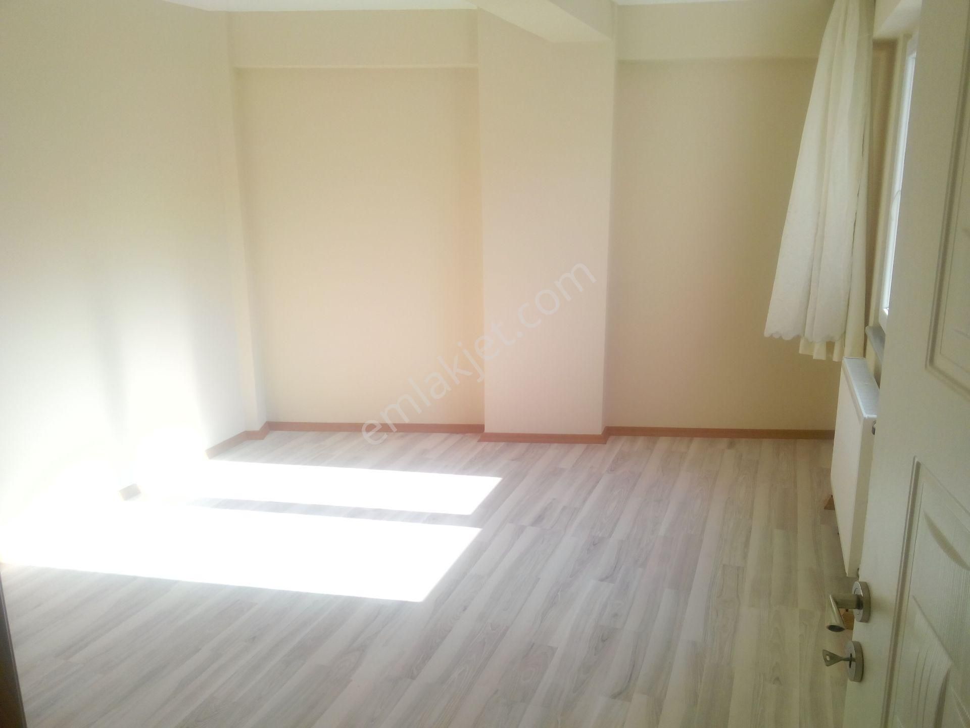 Çorlu Merkezde 8 Yıllık 2+1 Arakat Kiralık Daire - Görsel 22