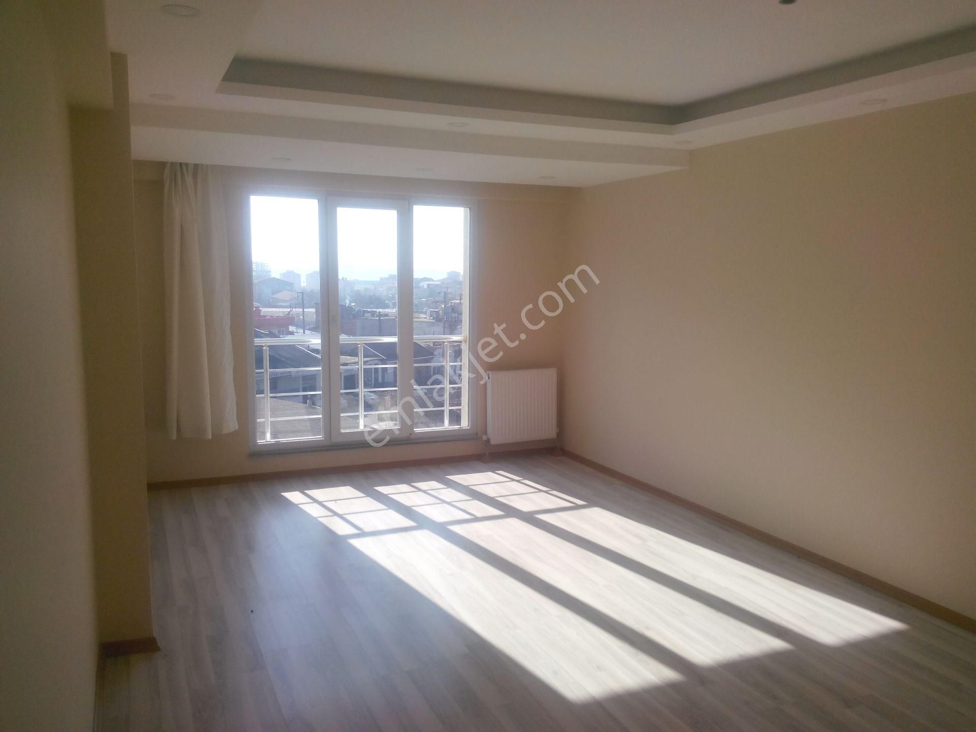 Çorlu Merkezde 8 Yıllık 2+1 Arakat Kiralık Daire - Görsel 5