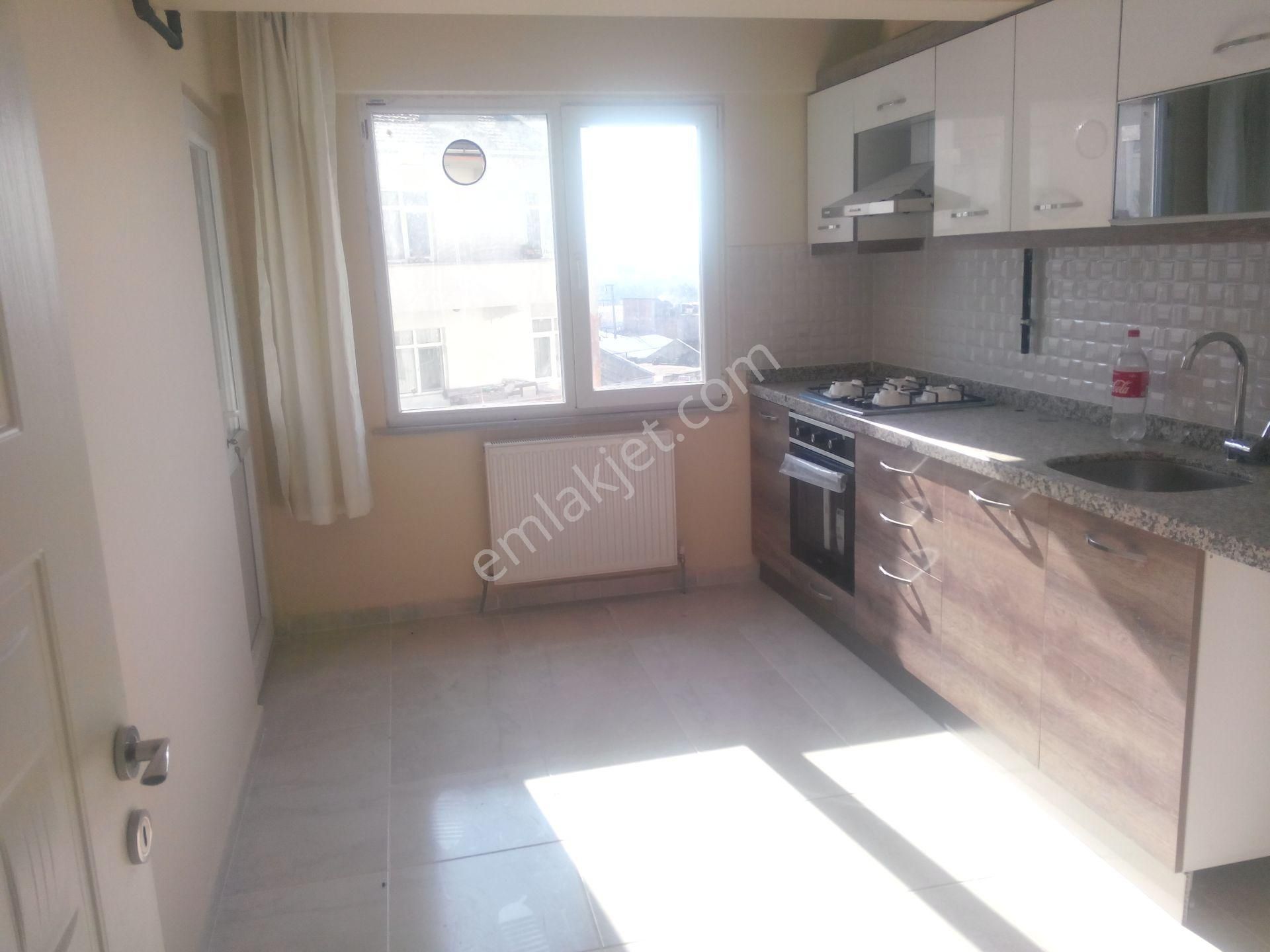 Çorlu Merkezde 8 Yıllık 2+1 Arakat Kiralık Daire - Görsel 15