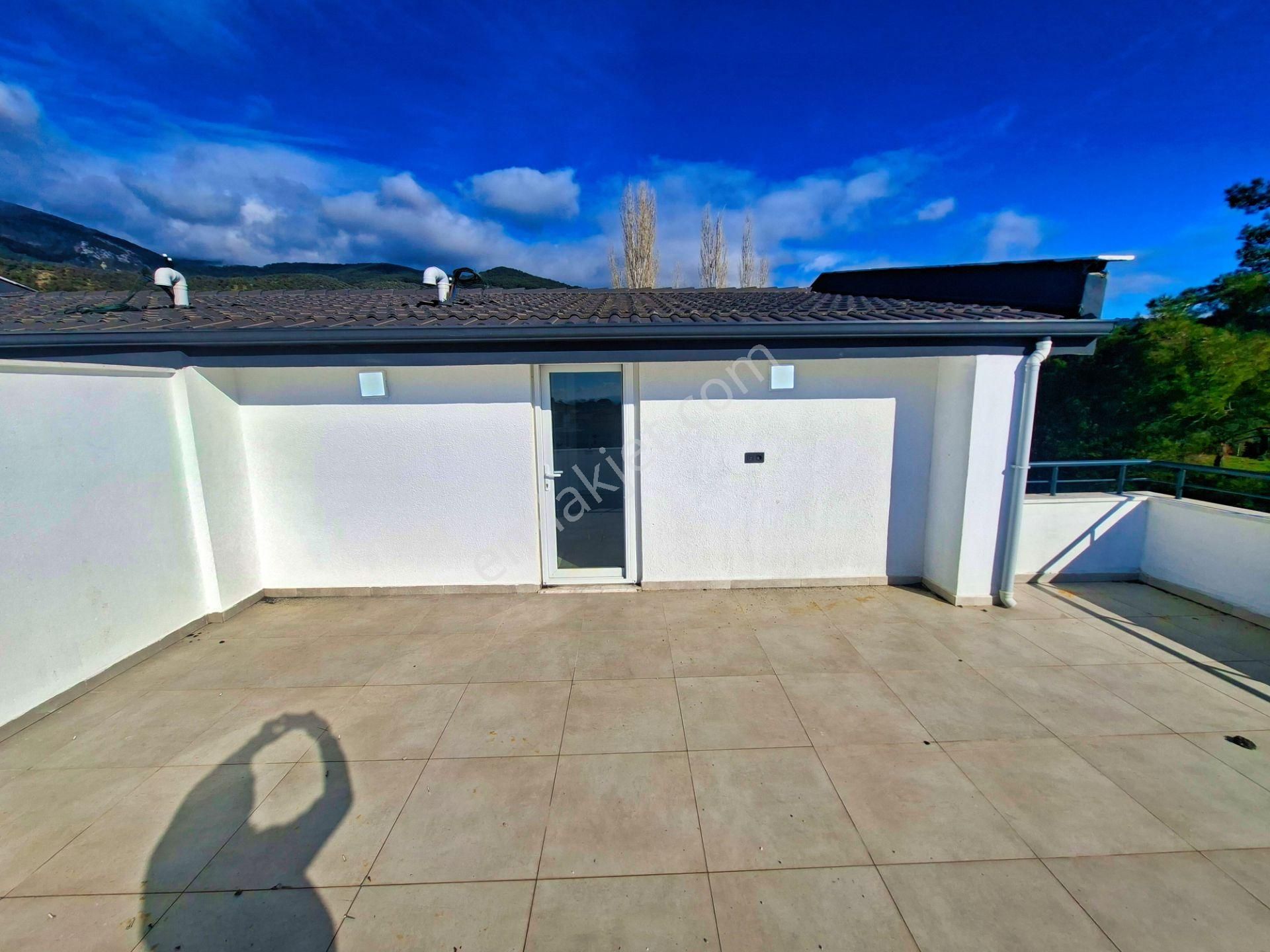 🔴🔴 Aktiften Gürede Konfor Ve Lüksü Buluşturan Bahçeli Doğa Manzaralı Sıfır 5+1 Villa - Görsel 28