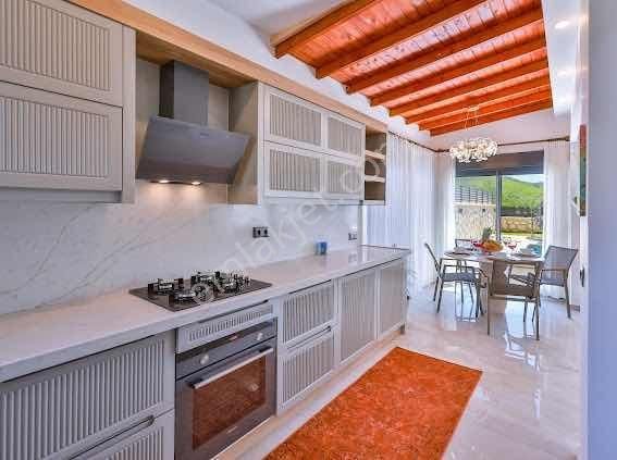 Kaş Çukurbağ Girişi 3+1 Ultra Lüks Turizm Belgeli Sıfır Villa - Görsel 31